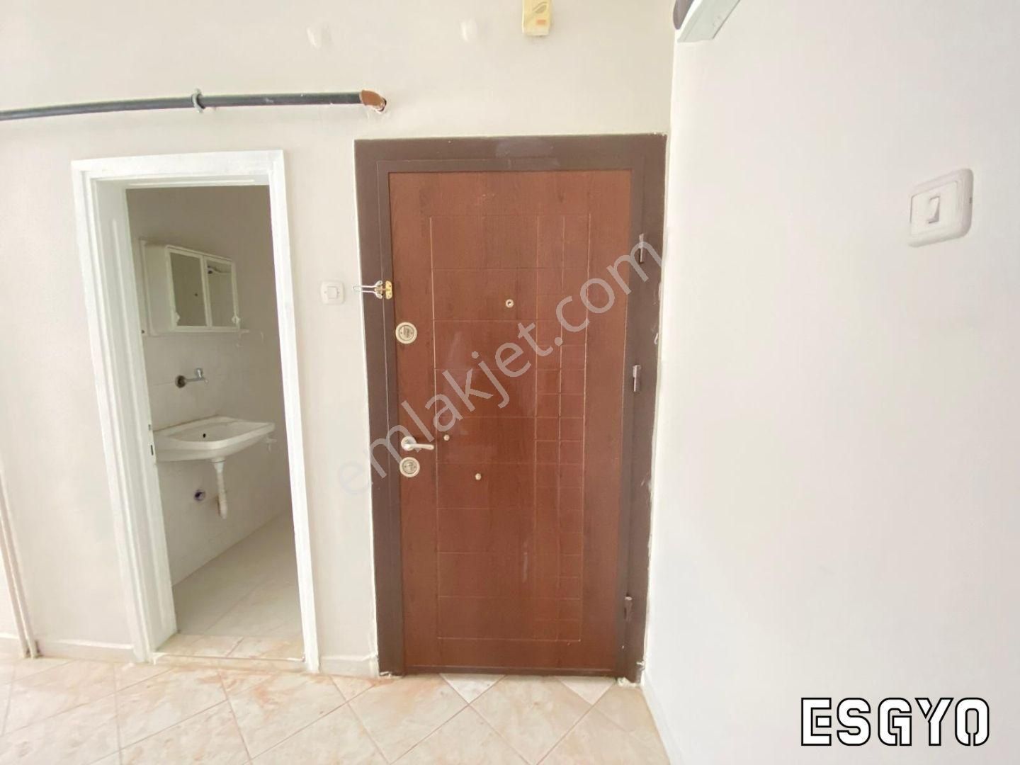 Esgyo'dan Kurtuluş Mh Vatan Caddesi Ara Sokağı 3+1 Kiralık Daire - Görsel 5