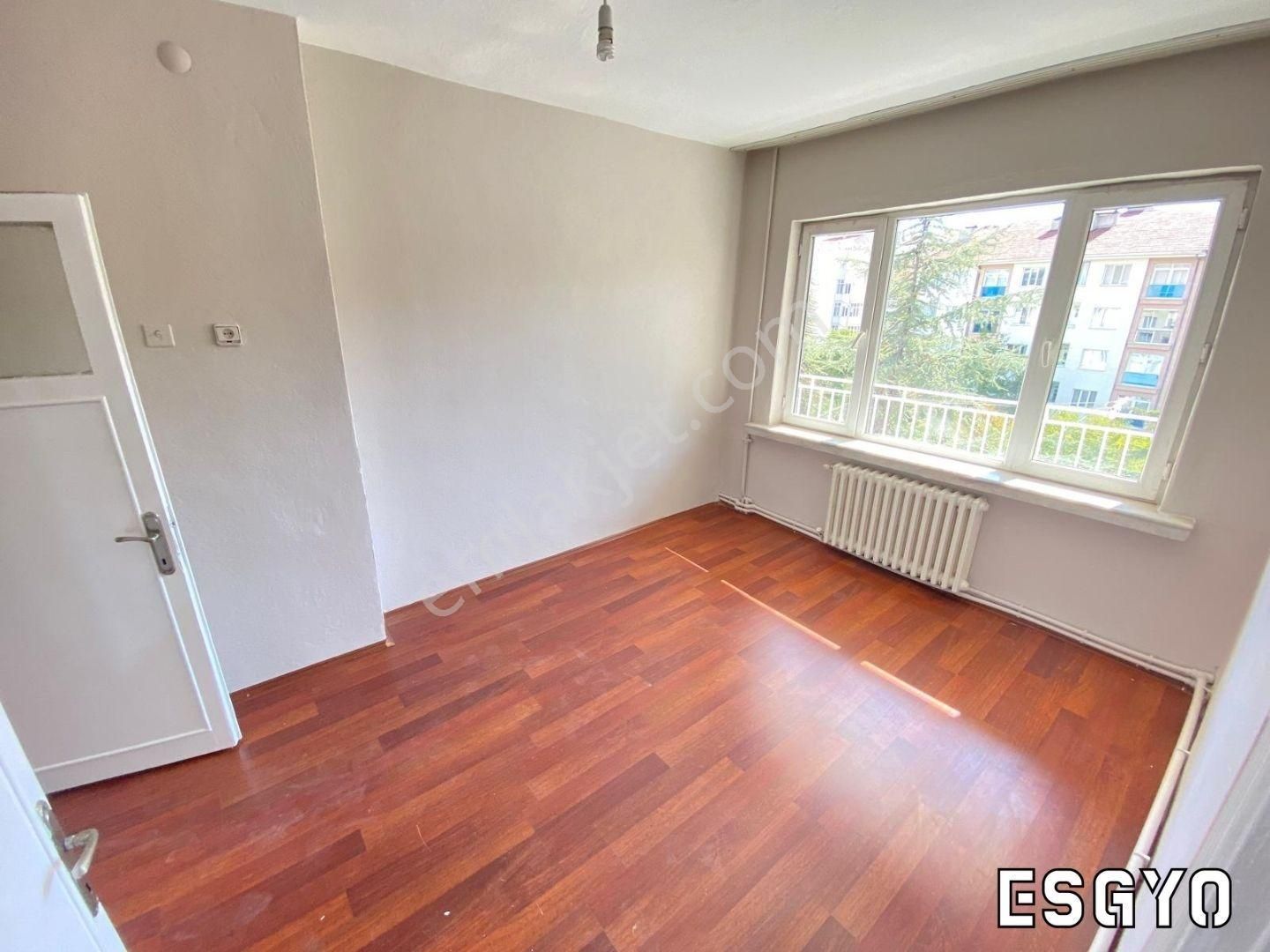 Esgyo'dan Kurtuluş Mh Vatan Caddesi Ara Sokağı 3+1 Kiralık Daire - Görsel 15