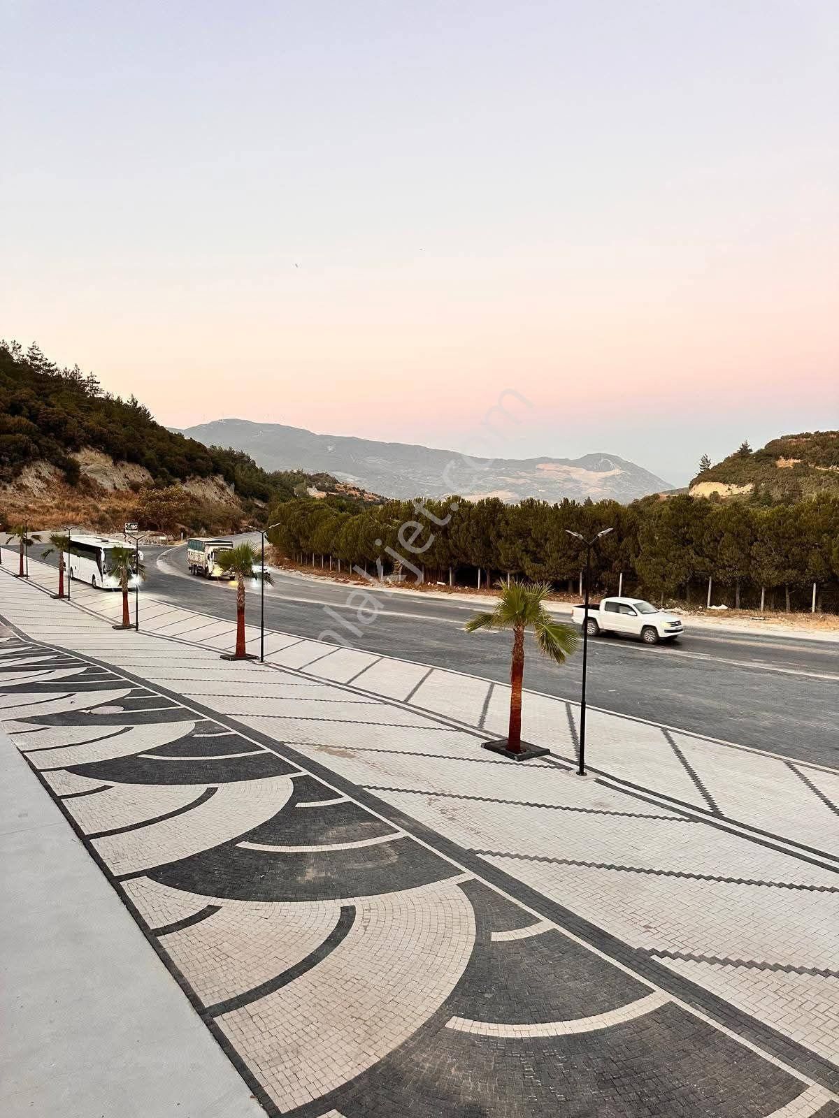 Ağaçlı Köyünde 3+1 Yerden Isıtmalı Akıllı Ev Sistemli Otamatik Panjurlu Havuzlu Satılık Daire - Görsel 27