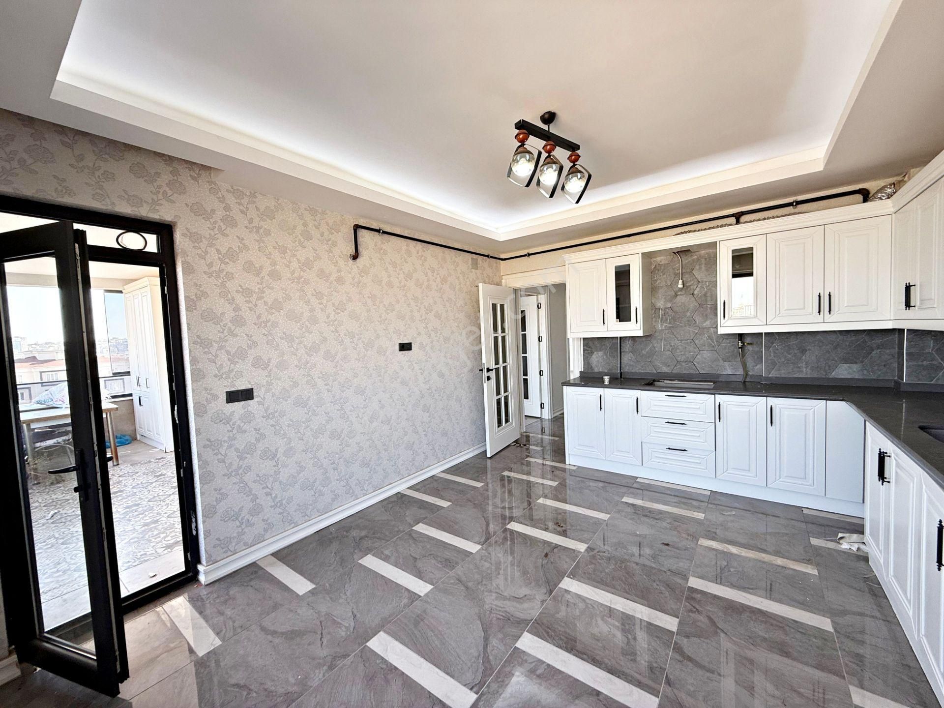 Karacaahmet'te Çift Balkon Çift Banyolu Ultra Lüx 3+1 Daire - Görsel 4