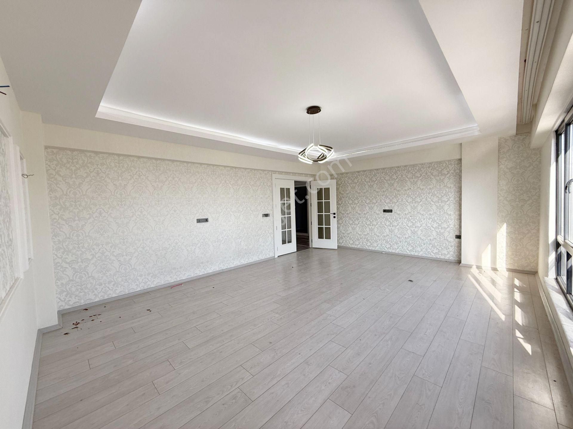 Karacaahmet'te Çift Balkon Çift Banyolu Ultra Lüx 3+1 Daire - Görsel 6