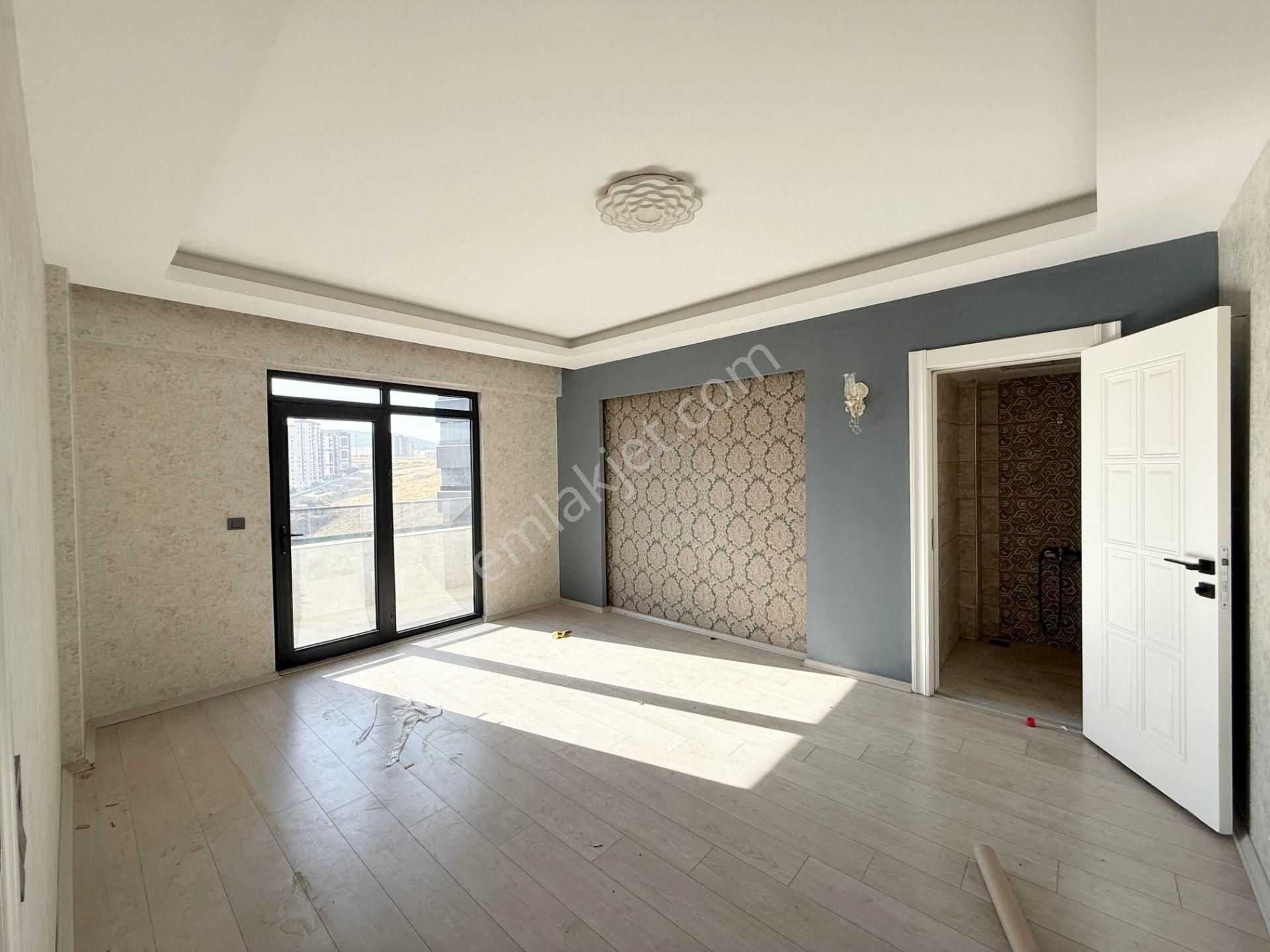 Karacaahmet'te Çift Balkon Çift Banyolu Ultra Lüx 3+1 Daire - Görsel 12