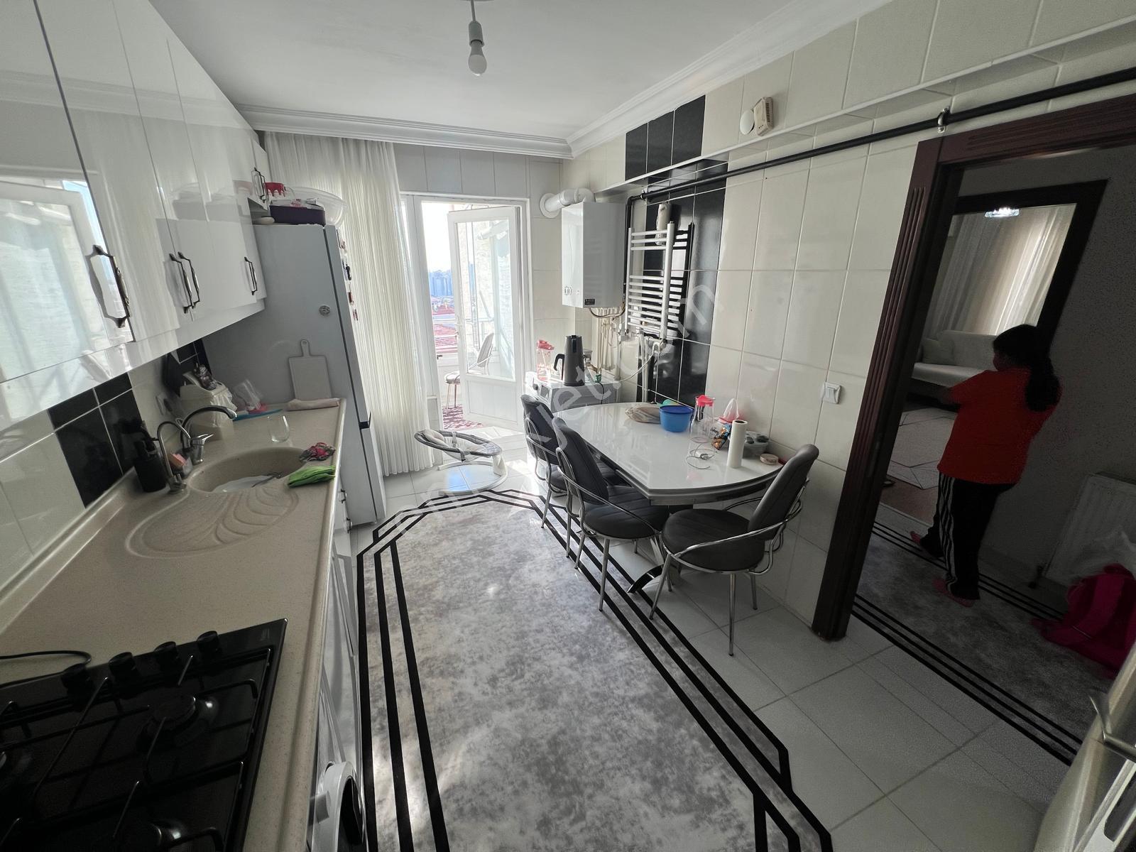 Atapark'ta Cadde Yakını Asansörlü Full Yapılı 3+1 Daire! - Görsel 2