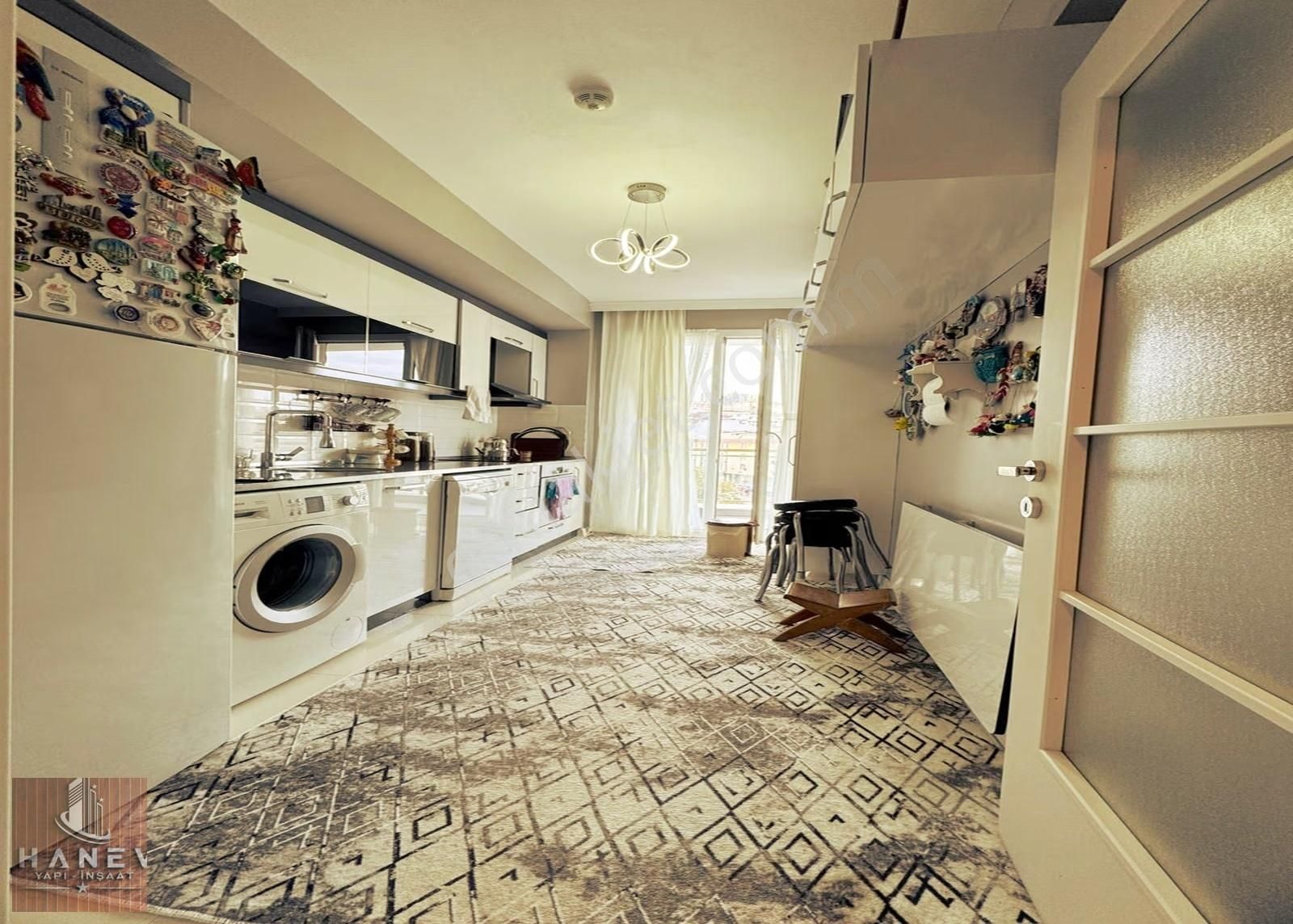 Hanevyapı Gayrimenkuldan Metrobüse Yakın Boş Geniş Daire - Görsel 17
