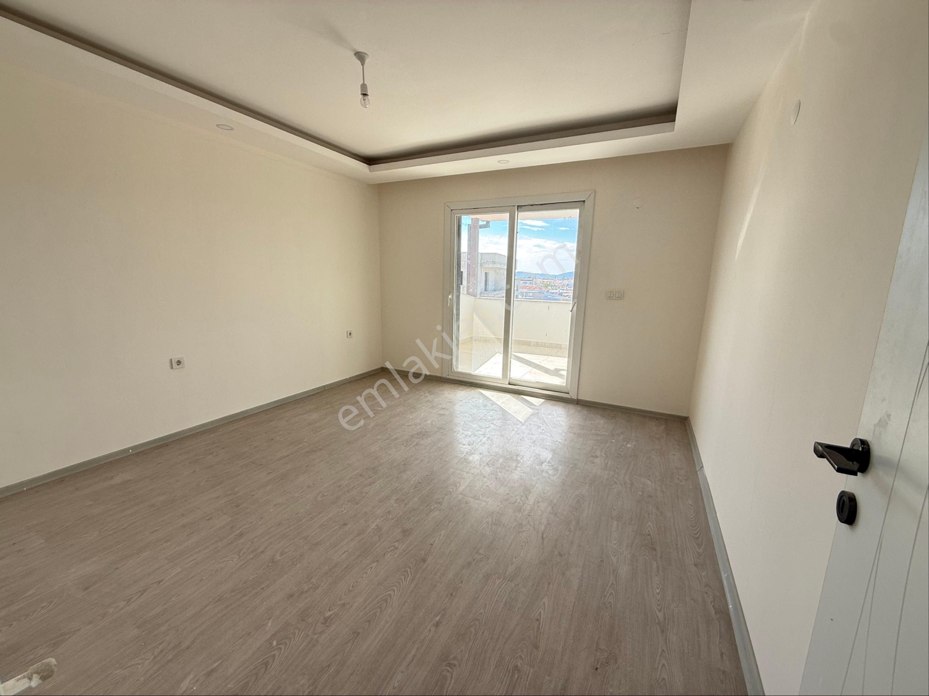 Seferihisar Ürkmez Merkez’de Satılık Sıfır 3+ 2 Dubleks Daire - Görsel 12
