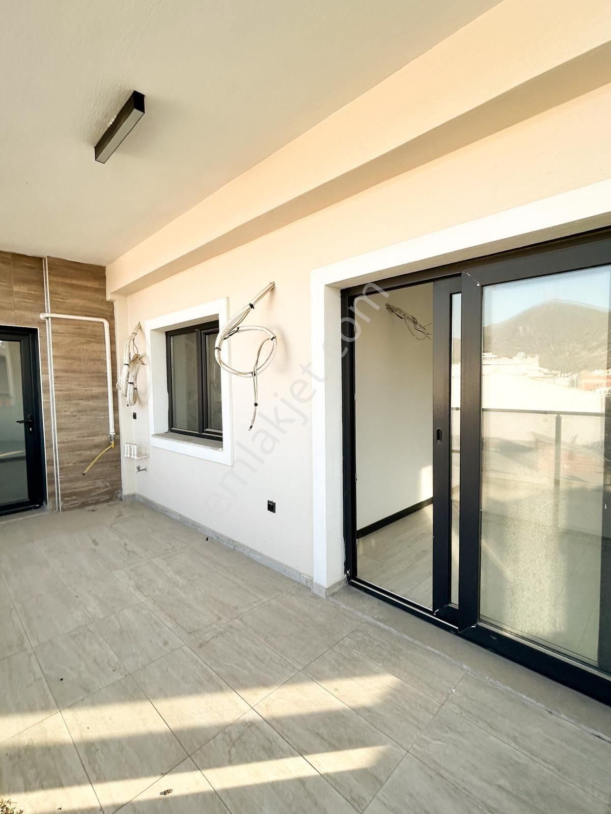 Kuşadası'nda Deniz Manzaralı Sıfır 3+1 Satılık Çatı Dubleks Daire - Görsel 30