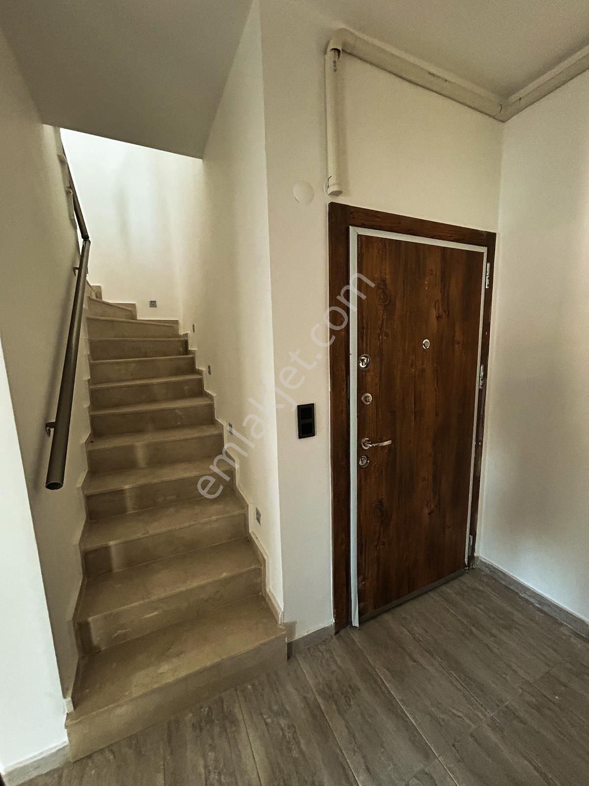 Kuşadası'nda Deniz Manzaralı Sıfır 3+1 Satılık Çatı Dubleks Daire - Görsel 15