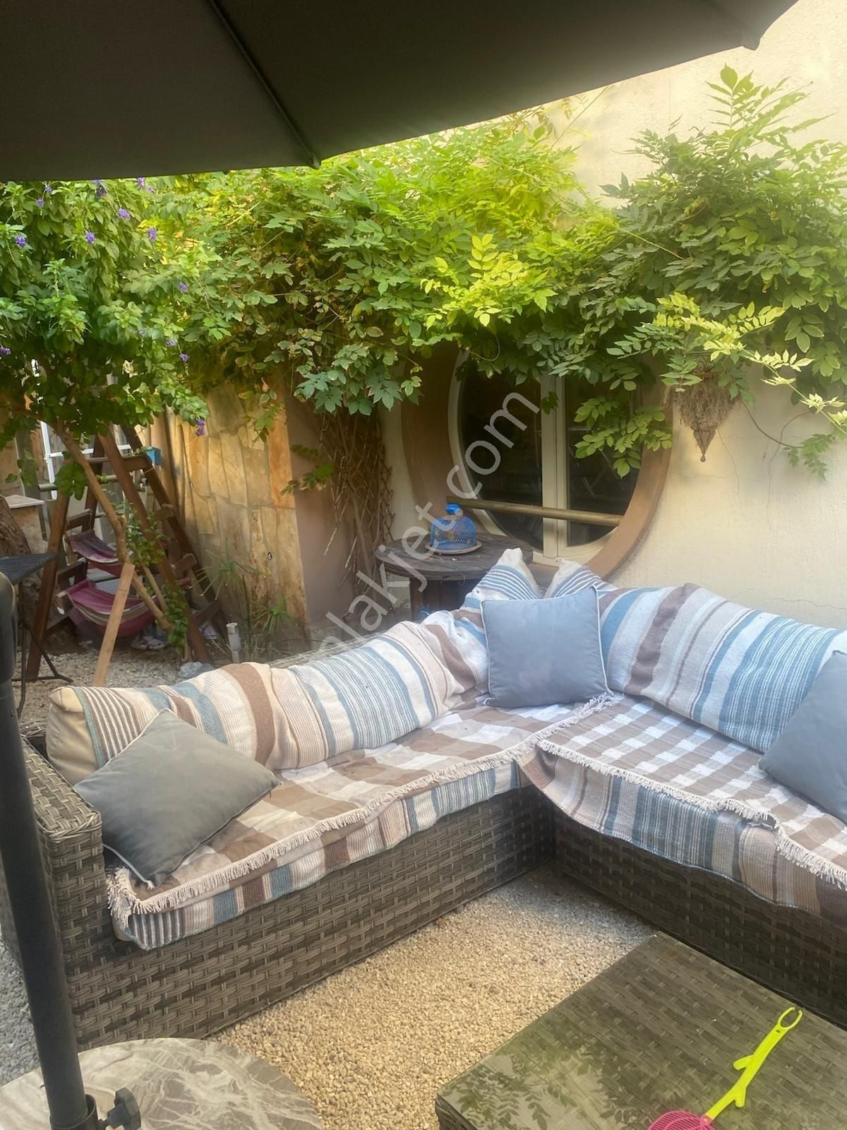 Kuşadası Ege Mahallesinin En Güzel Lokasyonunda Havuzlu , Güvenlikli , Otoparklı , 2+1 Bahçeli Daire - Görsel 32