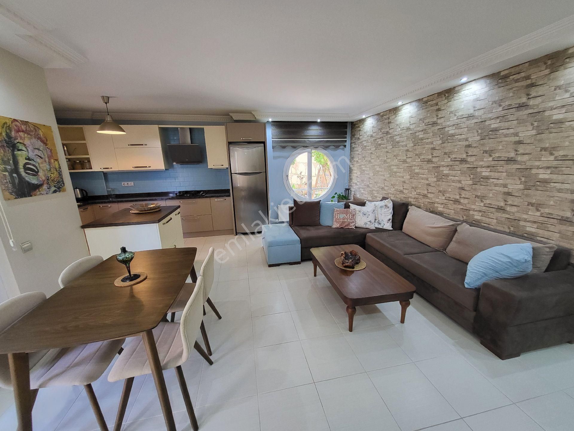 Kuşadası Ege Mahallesinin En Güzel Lokasyonunda Havuzlu , Güvenlikli , Otoparklı , 2+1 Bahçeli Daire - Görsel 13