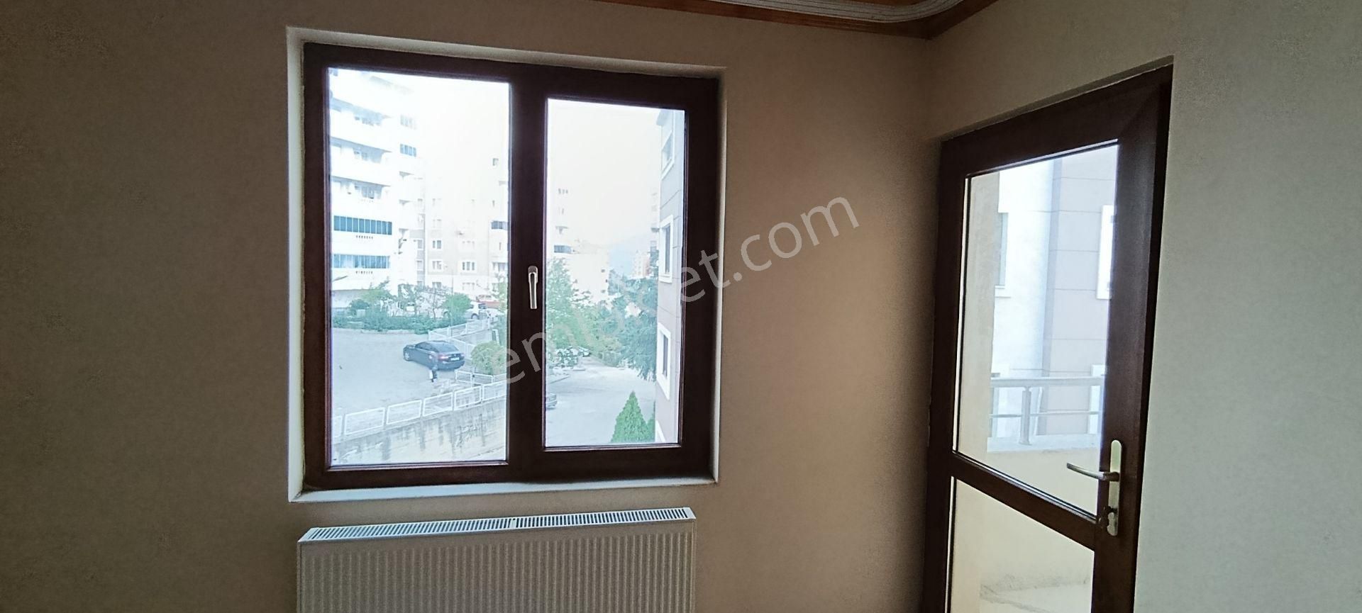 Gemlik Cumhuriyet Mah.de 2+1 Kiralık Daire Deniz Manzaralı Cad.yakın Asansörlü - Görsel 20