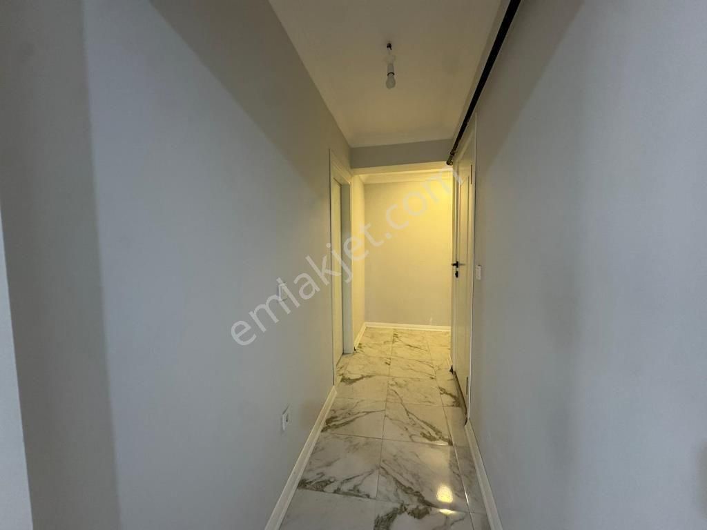 Kaçmaz'dan Katta Yeni Binada Kapalı Otoparklı 1+1 Boş - Görsel 5