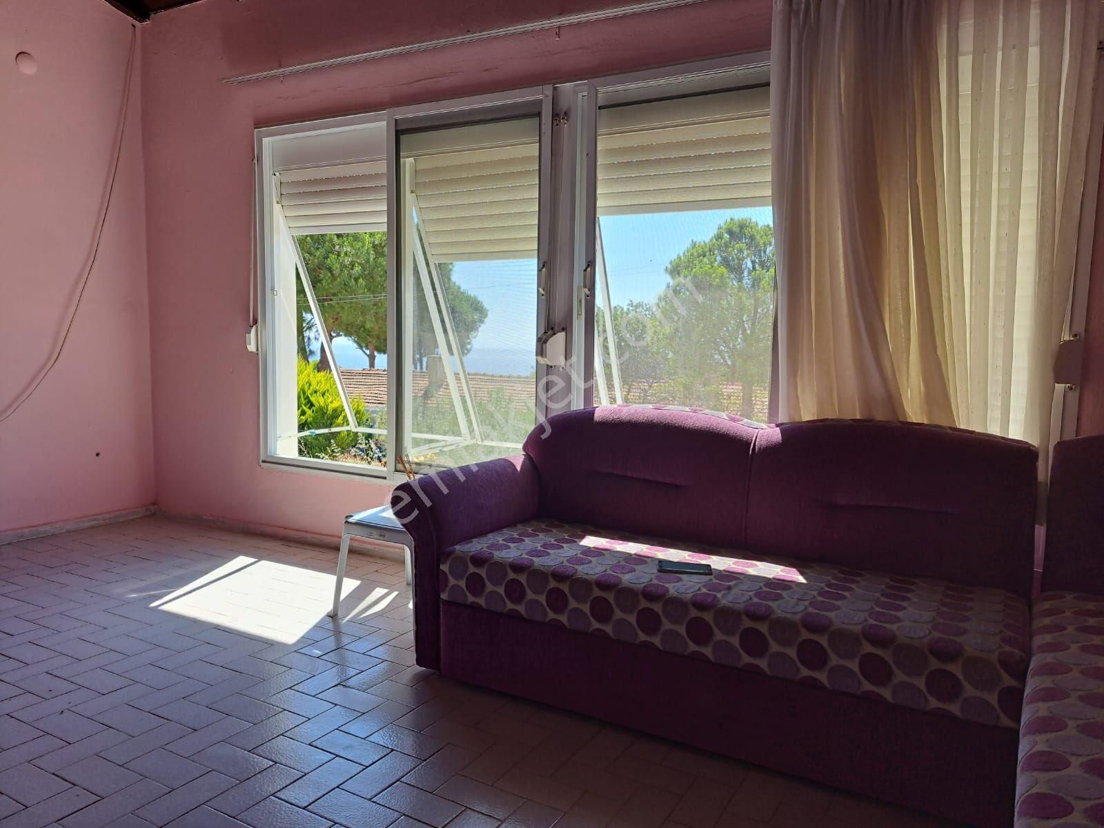 Seferihisar Doğanbey Site İçerisinde Deniz Tarafında Satılık 3 + 1 Tek Müstakil Geniş Bahçeli Villa - Görsel 4