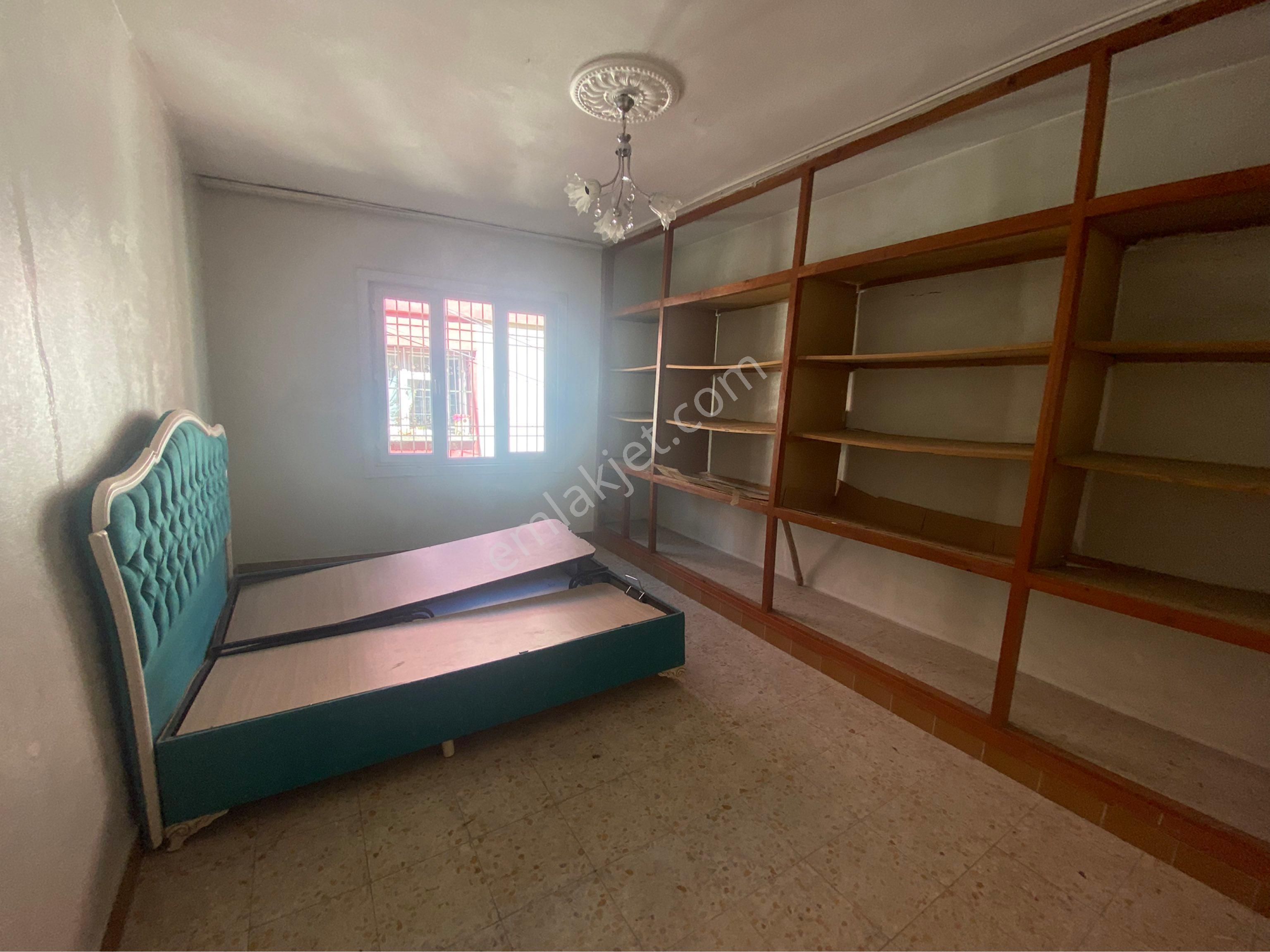 İstiklal De 2 Kat 1 Bodrum+ 1 Adet Garaj.3 Cepheli,135m - Görsel 27