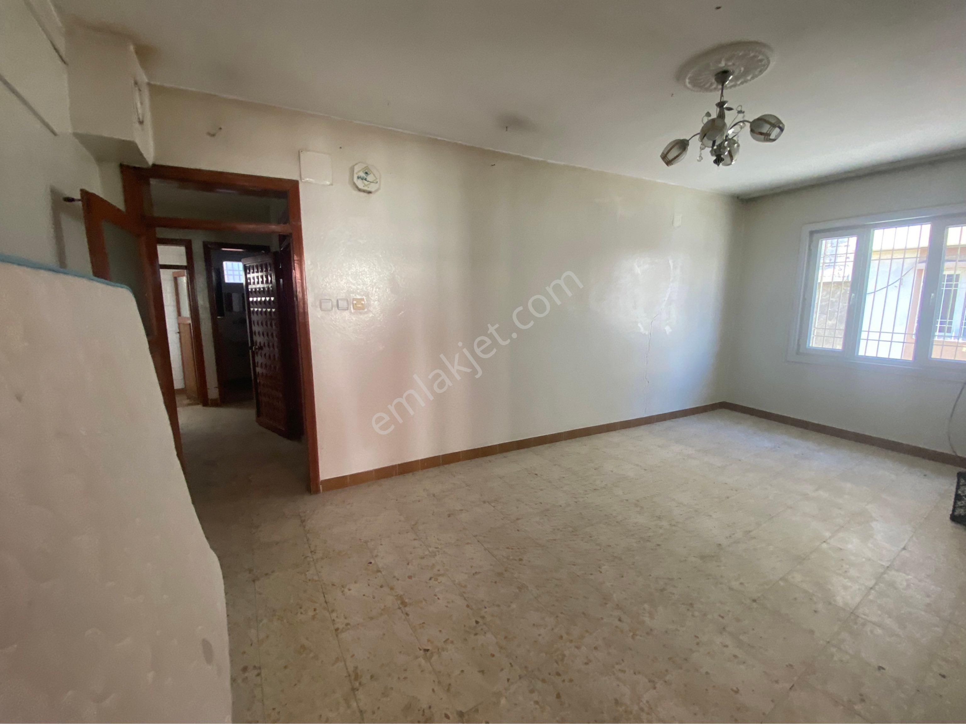 İstiklal De 2 Kat 1 Bodrum+ 1 Adet Garaj.3 Cepheli,135m - Görsel 25