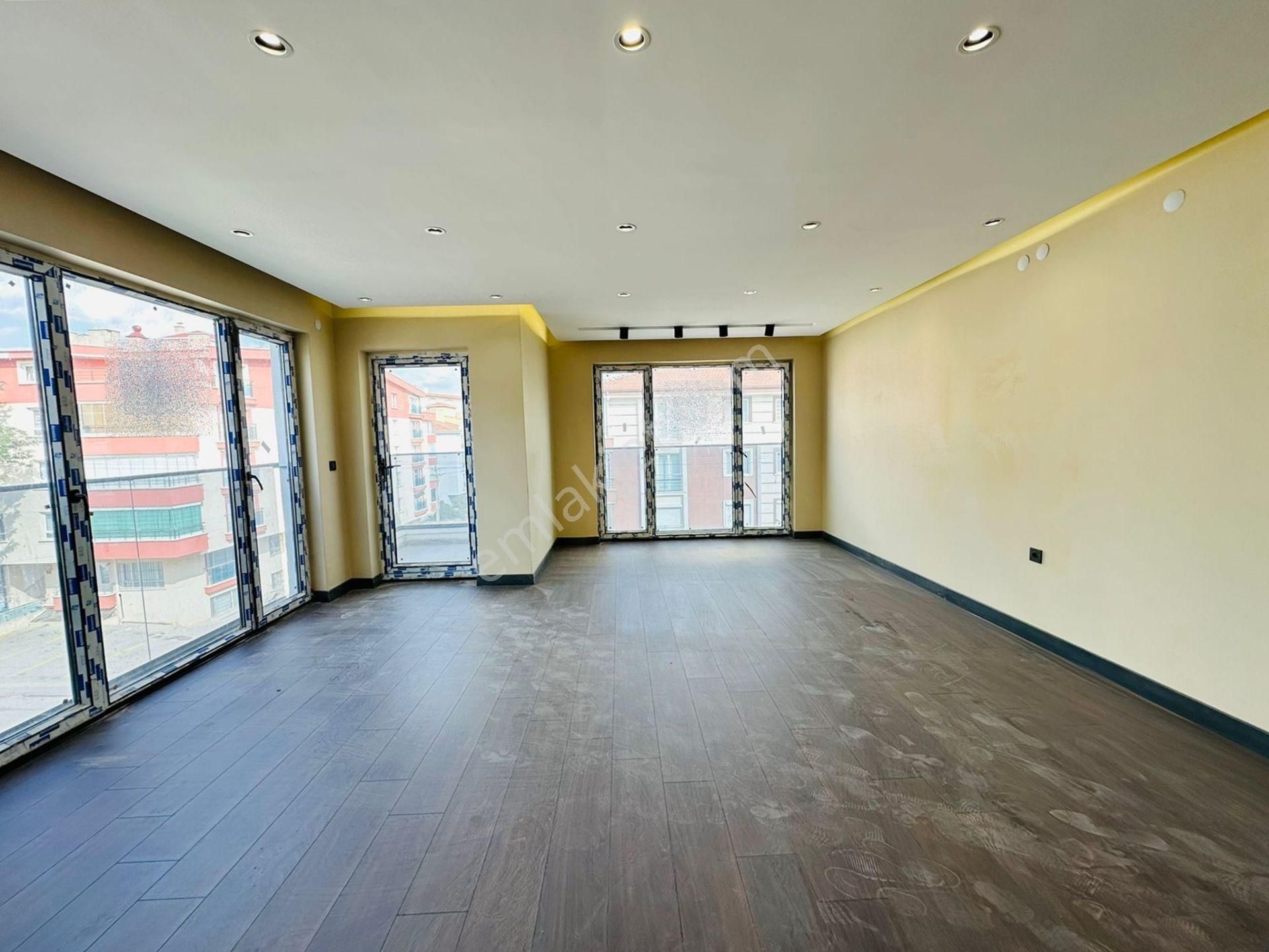 Karapürçek'te Yerden Isıtmalı Full Yapılı 3+1 Ara Kat Satılık Daire !! - Görsel 2