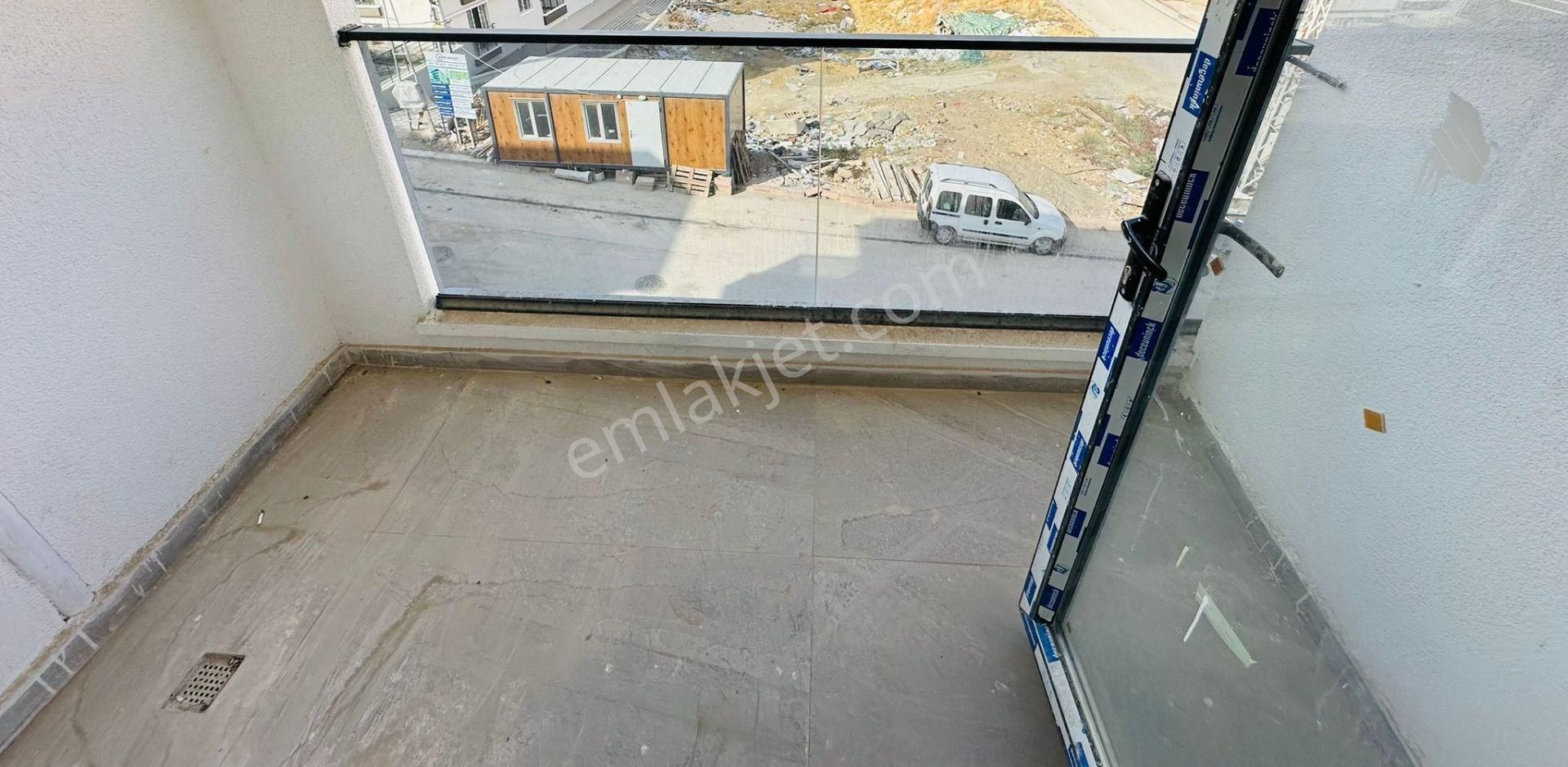 Karapürçek'te Yerden Isıtmalı Full Yapılı 3+1 Ara Kat Satılık Daire !! - Görsel 12