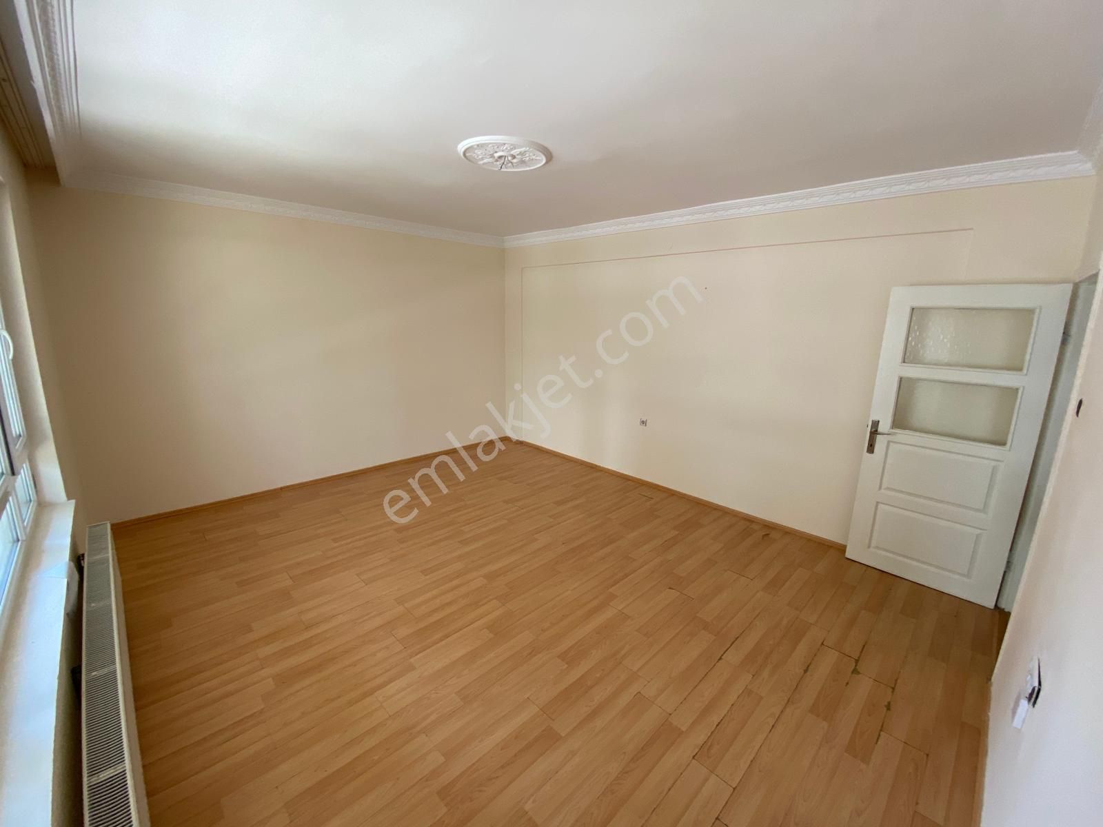 Senem'den 1246. Sokakta 3+1 Yüksek Giriş Kiralık - Görsel 5