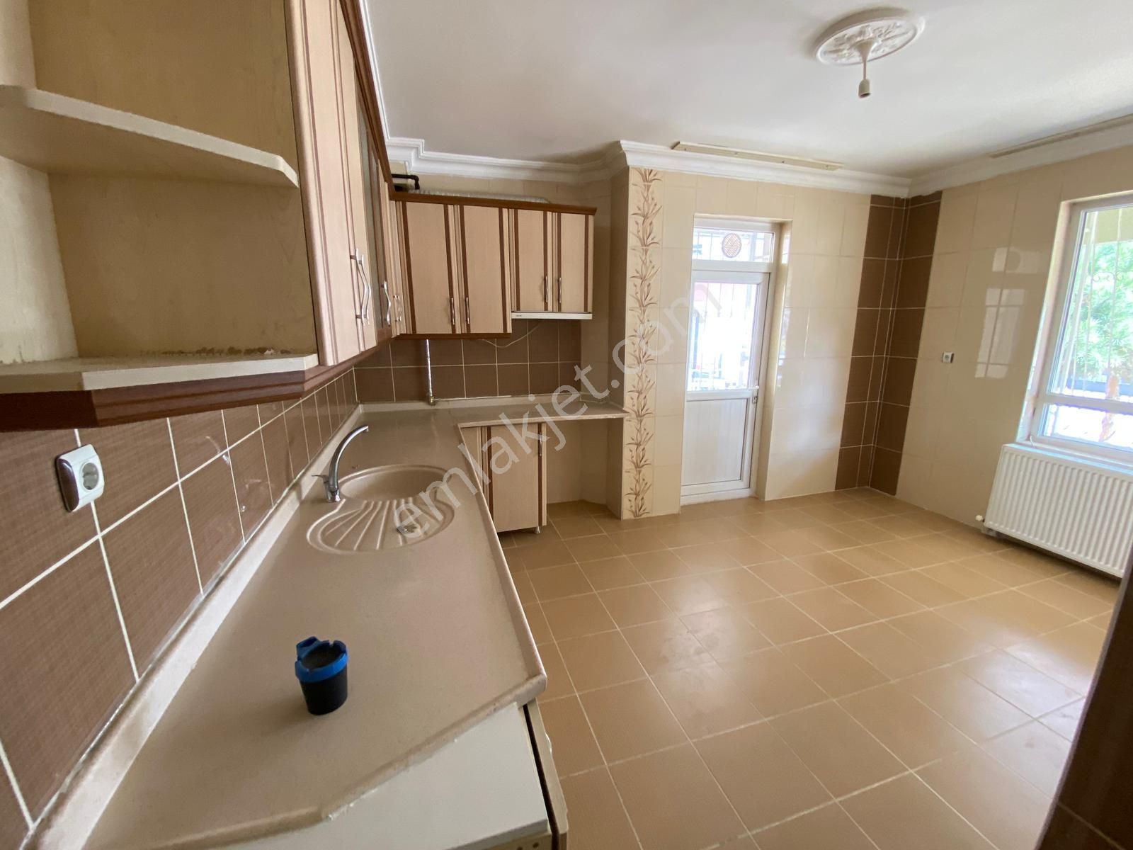 Senem'den 1246. Sokakta 3+1 Yüksek Giriş Kiralık - Görsel 3