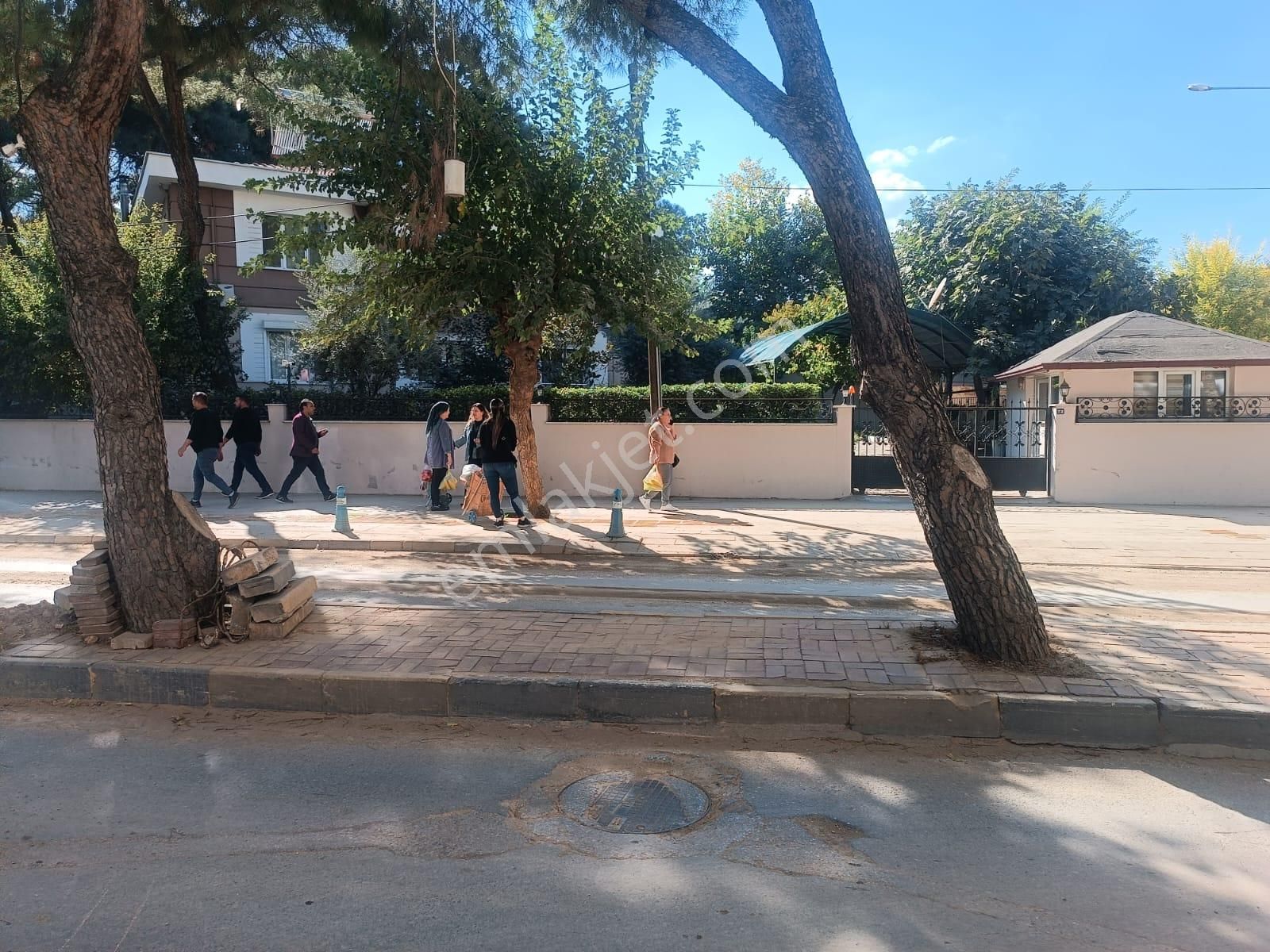 Alaşehir Yenice Mahallesi'nde Merkezi Konumda 36 M2 Satılık Değerli İşyeri - Görsel 4