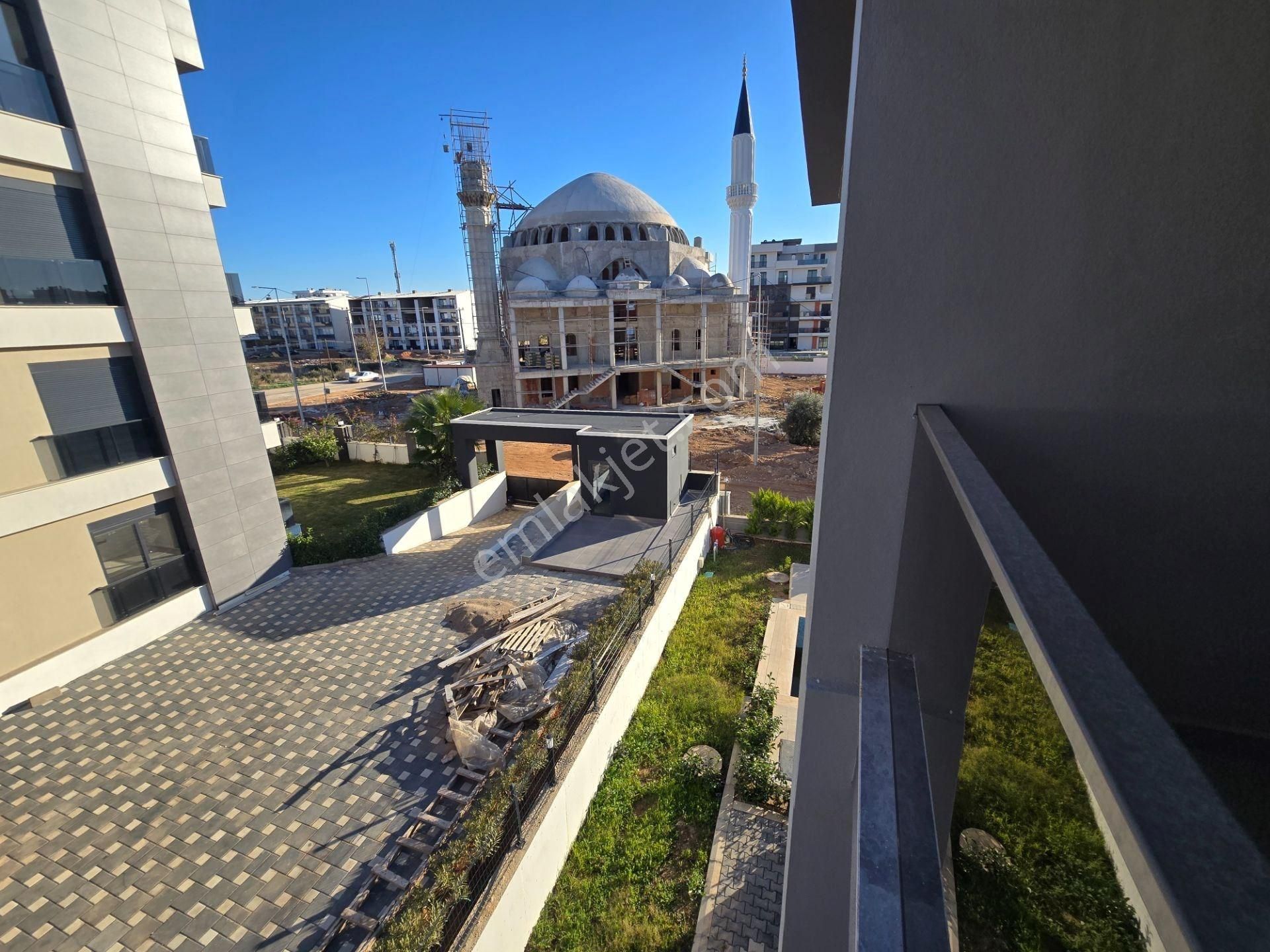 Altıntaşta Havuzlu/iskanlı Binada Katta 1+1 Daire -krediye Uygun - Görsel 16