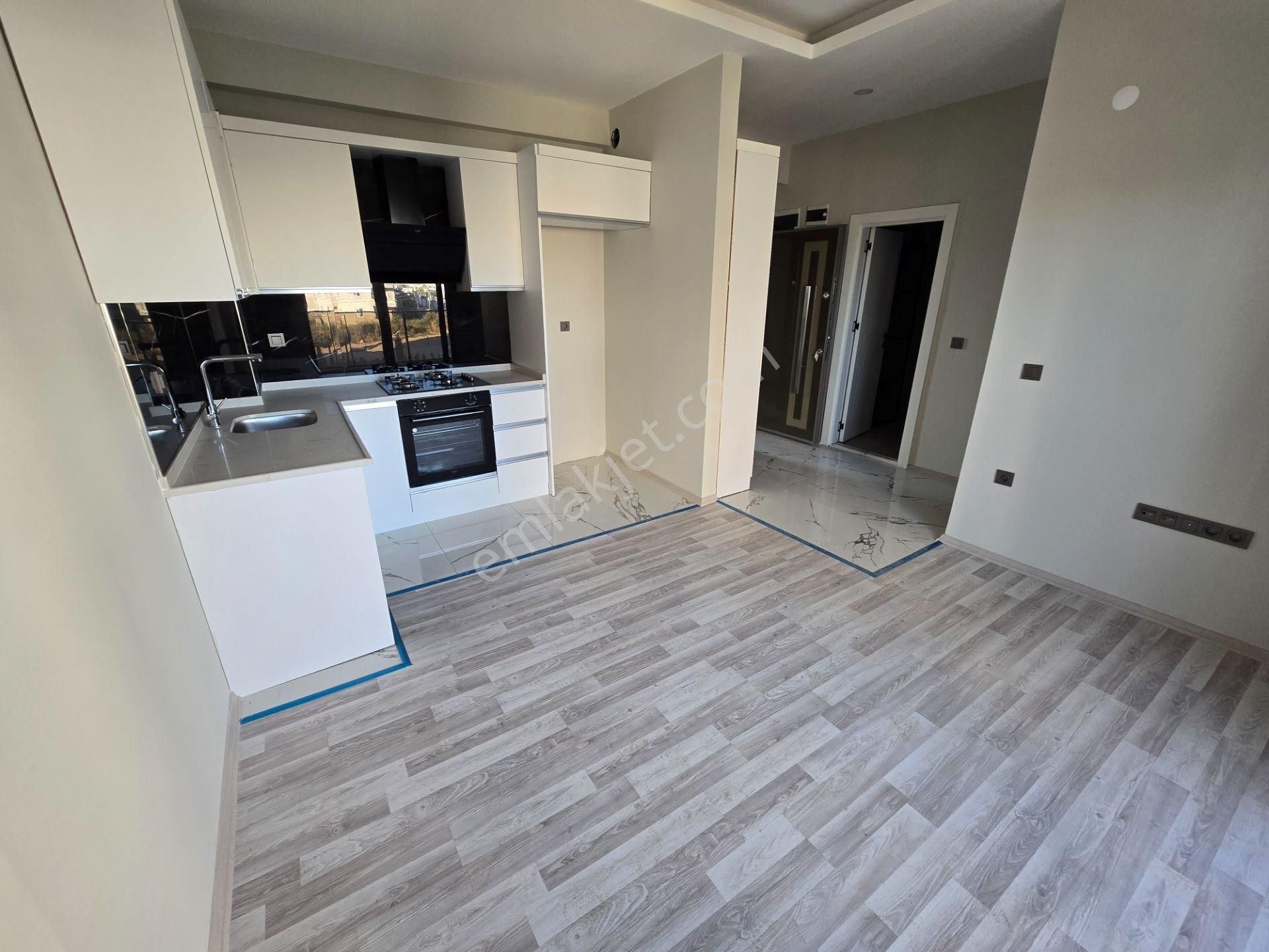 Altıntaşta Havuzlu/iskanlı Binada Katta 1+1 Daire -krediye Uygun - Görsel 23