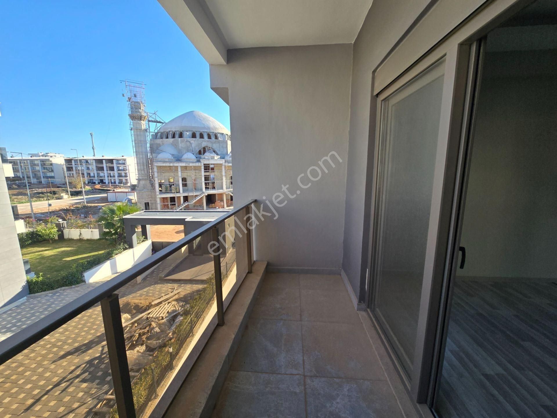 Altıntaşta Havuzlu/iskanlı Binada Katta 1+1 Daire -krediye Uygun - Görsel 19