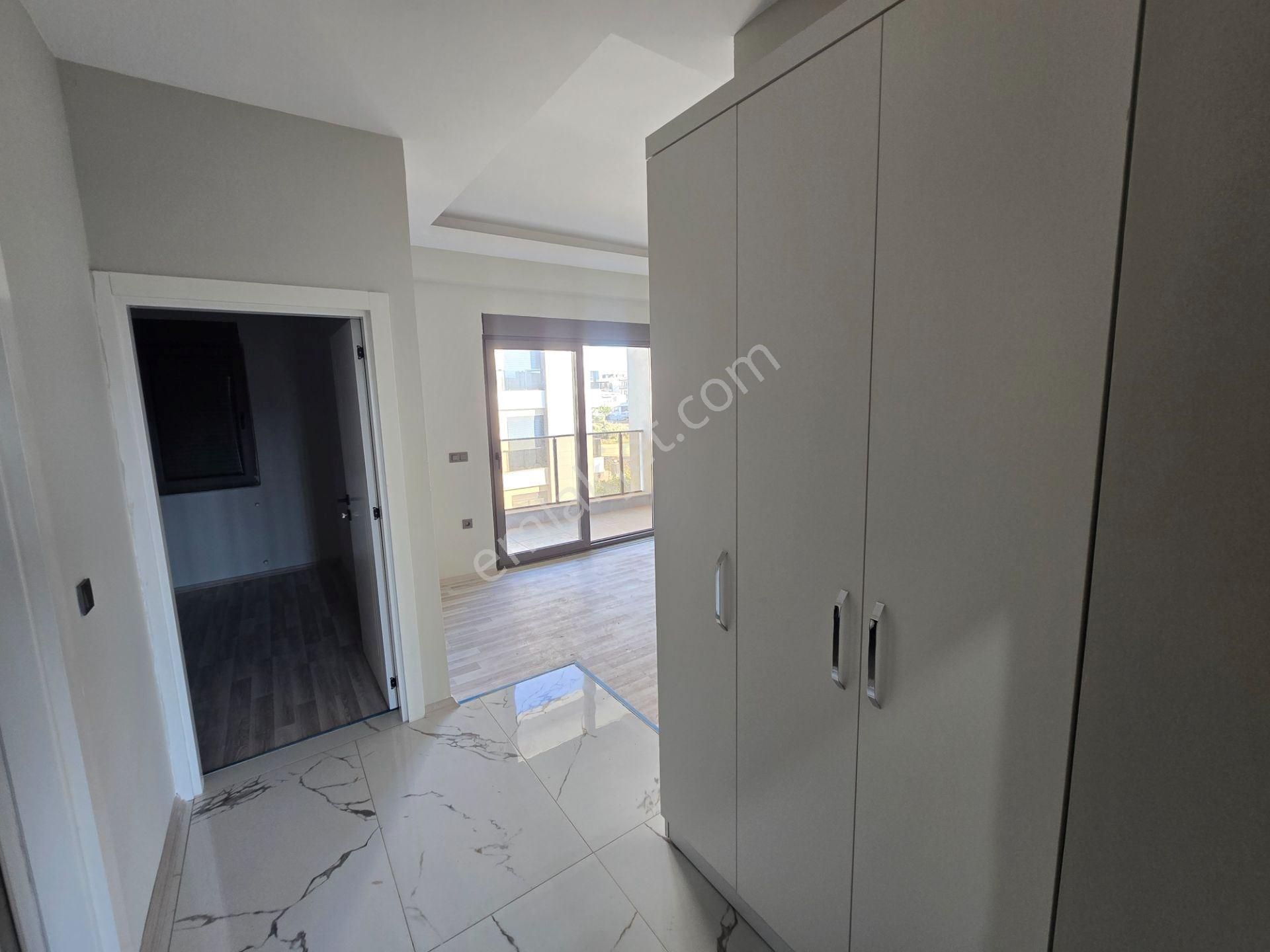 Altıntaşta Havuzlu/iskanlı Binada Katta 1+1 Daire -krediye Uygun - Görsel 8