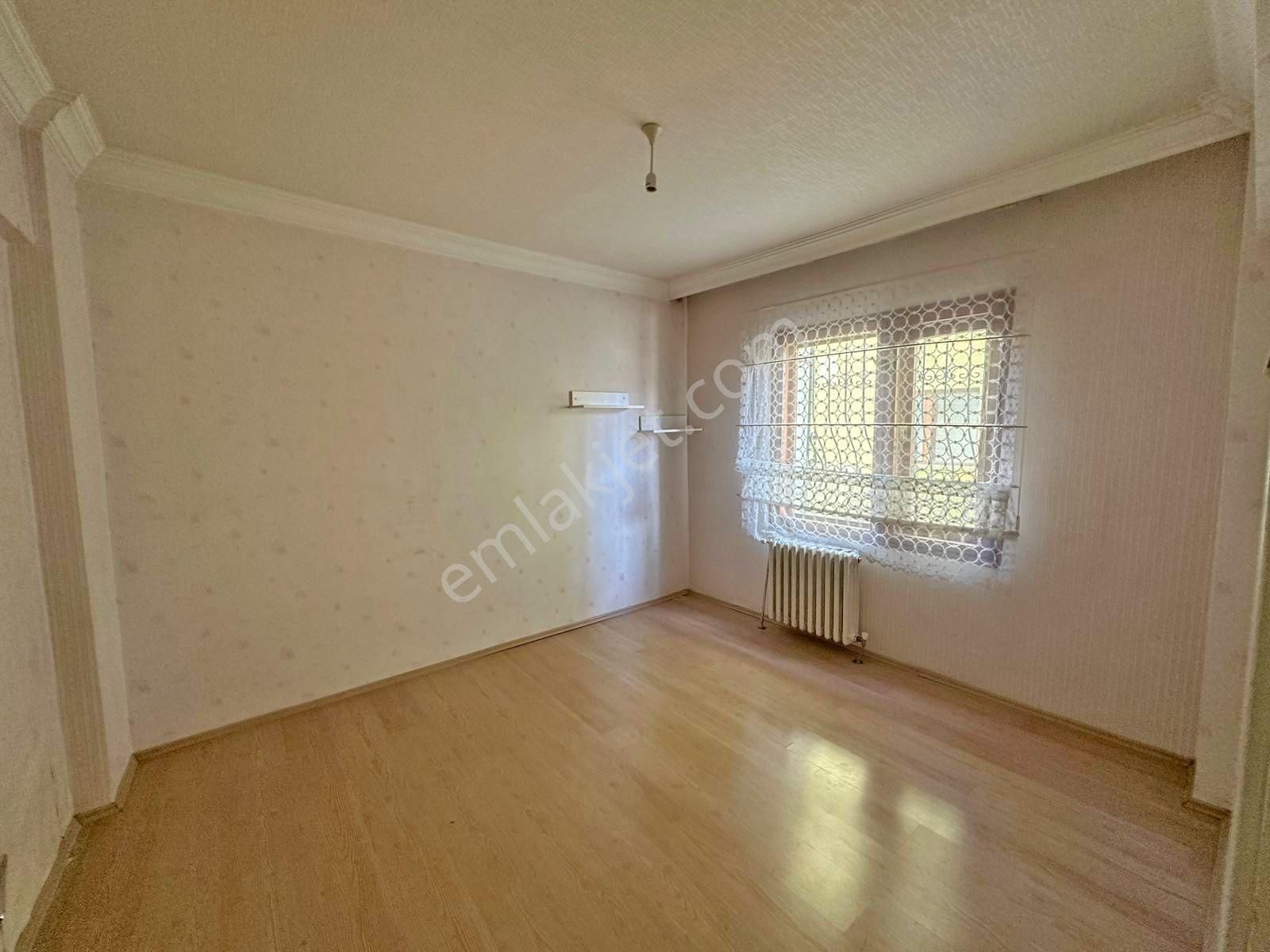 Afyon Üçok Emlaktan İstiklal Mah Satılık 1 Kat 3+1 Lüx Daire - Görsel 22