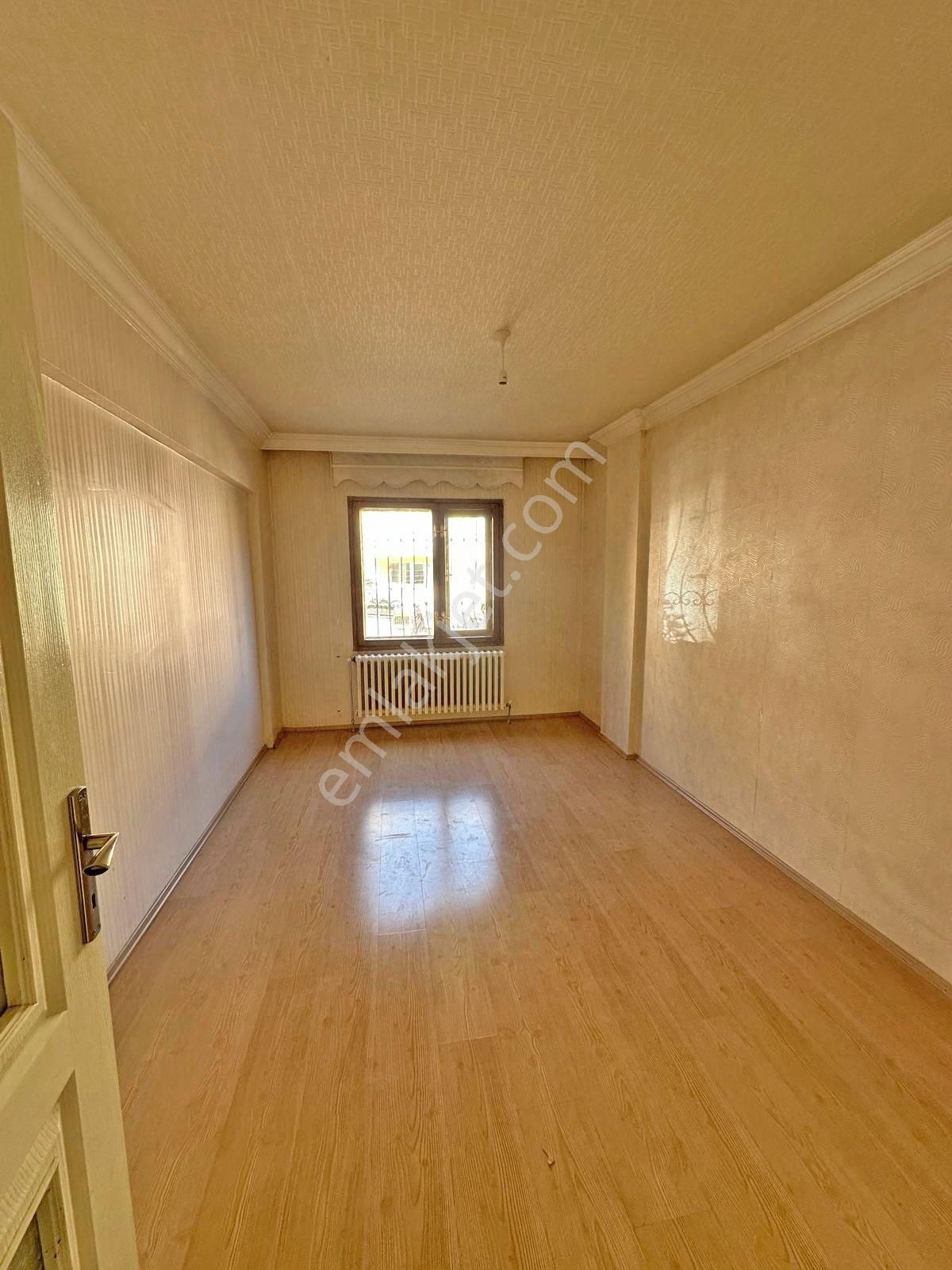 Afyon Üçok Emlaktan İstiklal Mah Satılık 1 Kat 3+1 Lüx Daire - Görsel 19