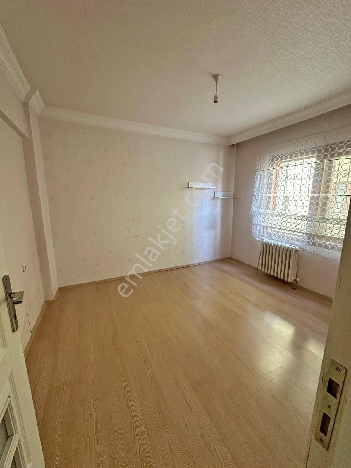 Afyon Üçok Emlaktan İstiklal Mah Satılık 1 Kat 3+1 Lüx Daire - Görsel 21