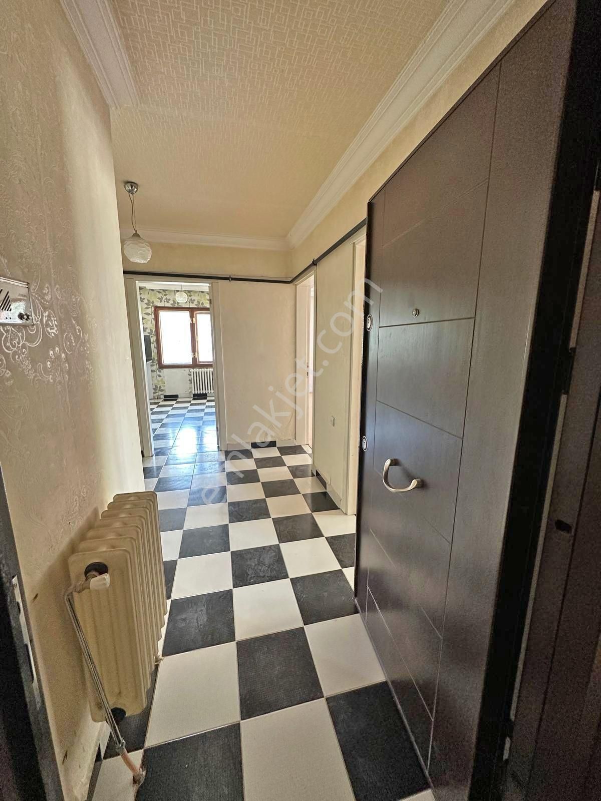 Afyon Üçok Emlaktan İstiklal Mah Satılık 1 Kat 3+1 Lüx Daire - Görsel 5