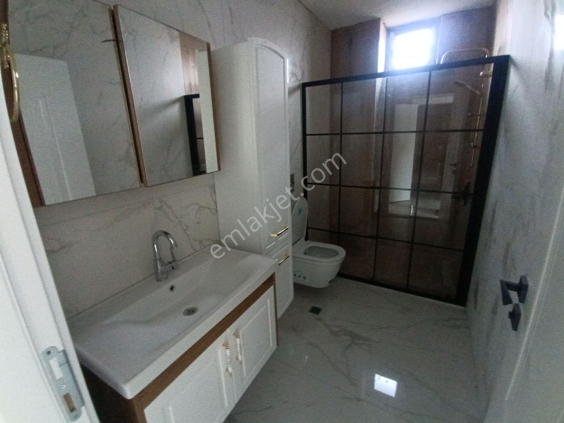 Başiskele 550m2 Arsada Lüks 6+1 Bağımsız Villa - Görsel 13