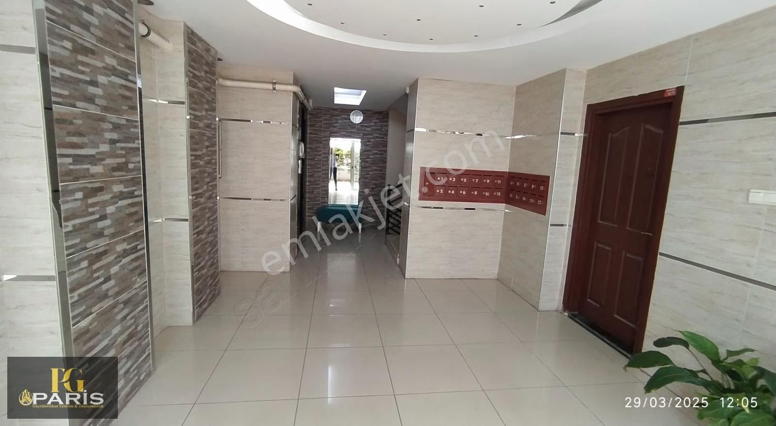 Paris'ten Merkezi Konumda 190 M2 3+1+çift Banyo Satlik Daire - Görsel 17