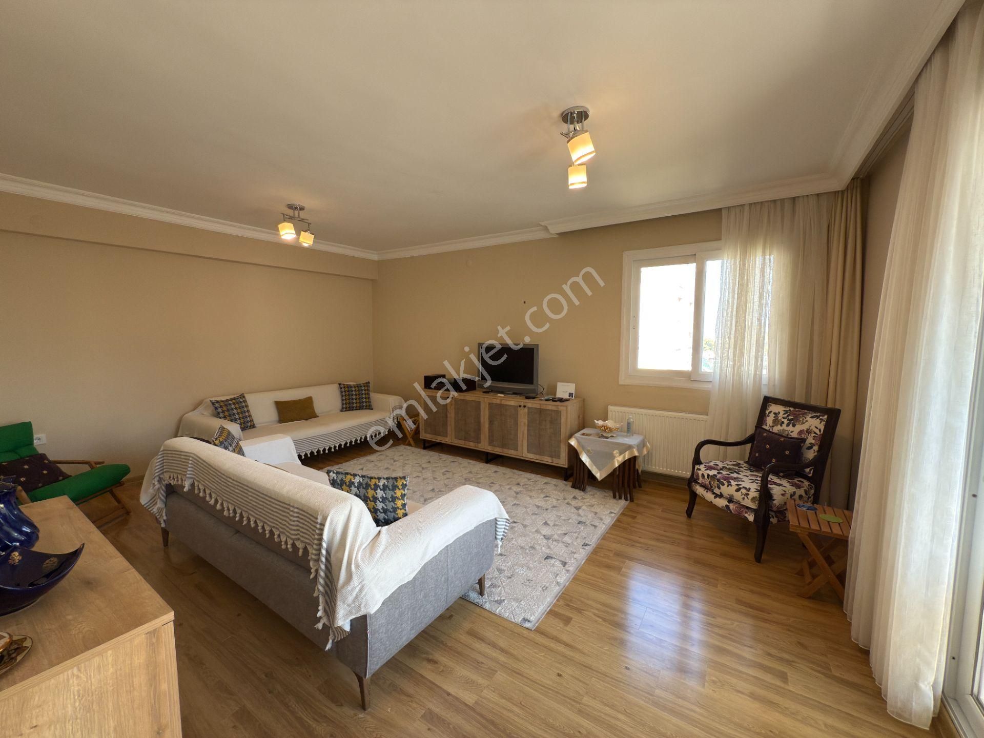 Kuşadası Değirmendere Ahmet Cengiz Sitesi'nde Satılık Temiz Ve Bakımlı 2+1 Daire - Görsel 11