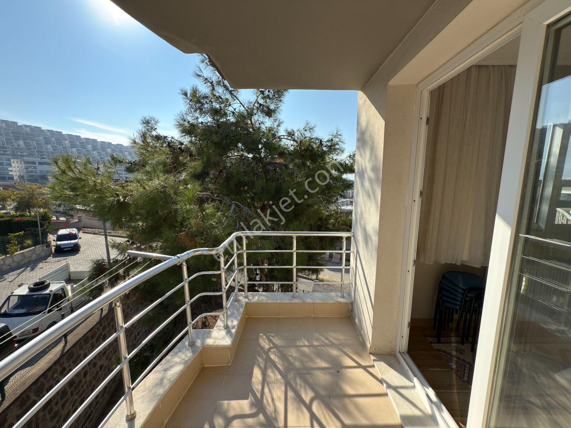 Kuşadası Değirmendere Ahmet Cengiz Sitesi'nde Satılık Temiz Ve Bakımlı 2+1 Daire - Görsel 26