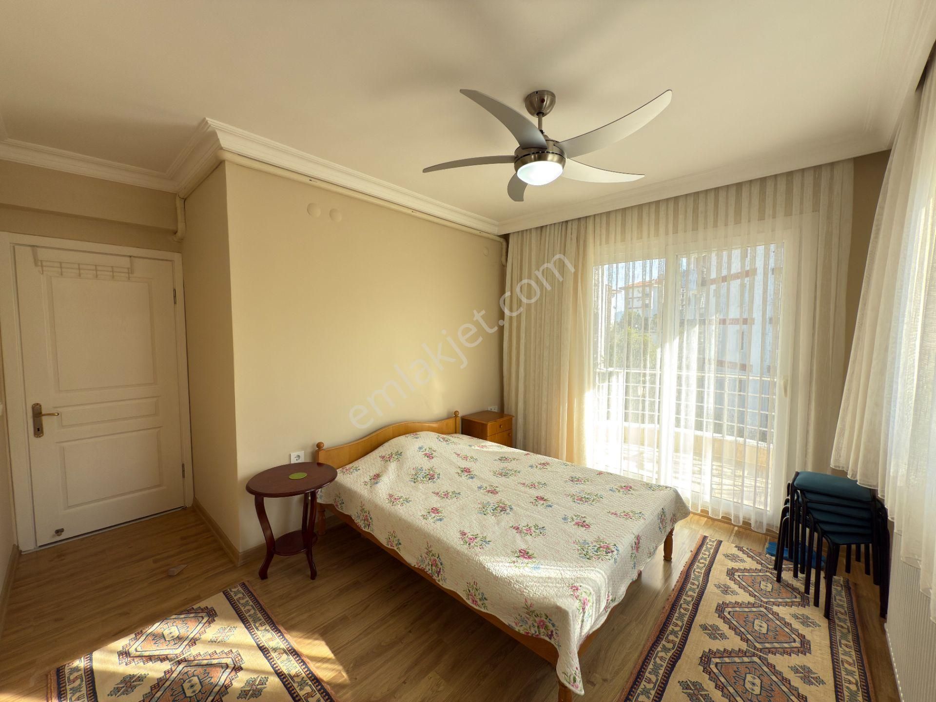 Kuşadası Değirmendere Ahmet Cengiz Sitesi'nde Satılık Temiz Ve Bakımlı 2+1 Daire - Görsel 30