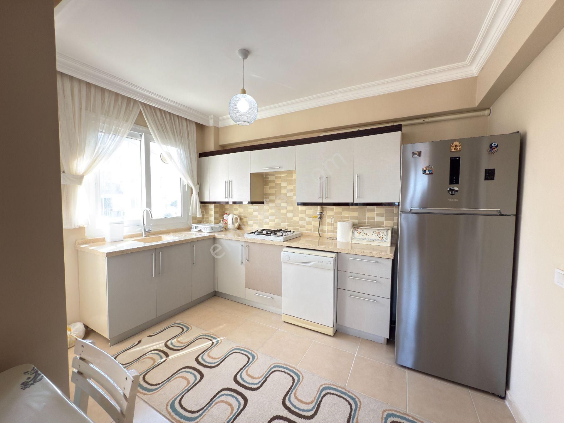 Kuşadası Değirmendere Ahmet Cengiz Sitesi'nde Satılık Temiz Ve Bakımlı 2+1 Daire - Görsel 14