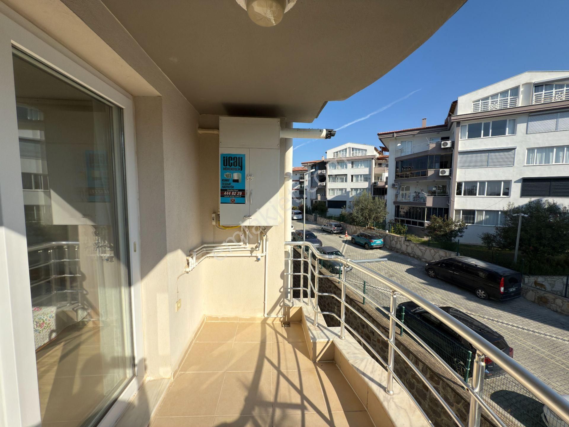 Kuşadası Değirmendere Ahmet Cengiz Sitesi'nde Satılık Temiz Ve Bakımlı 2+1 Daire - Görsel 27