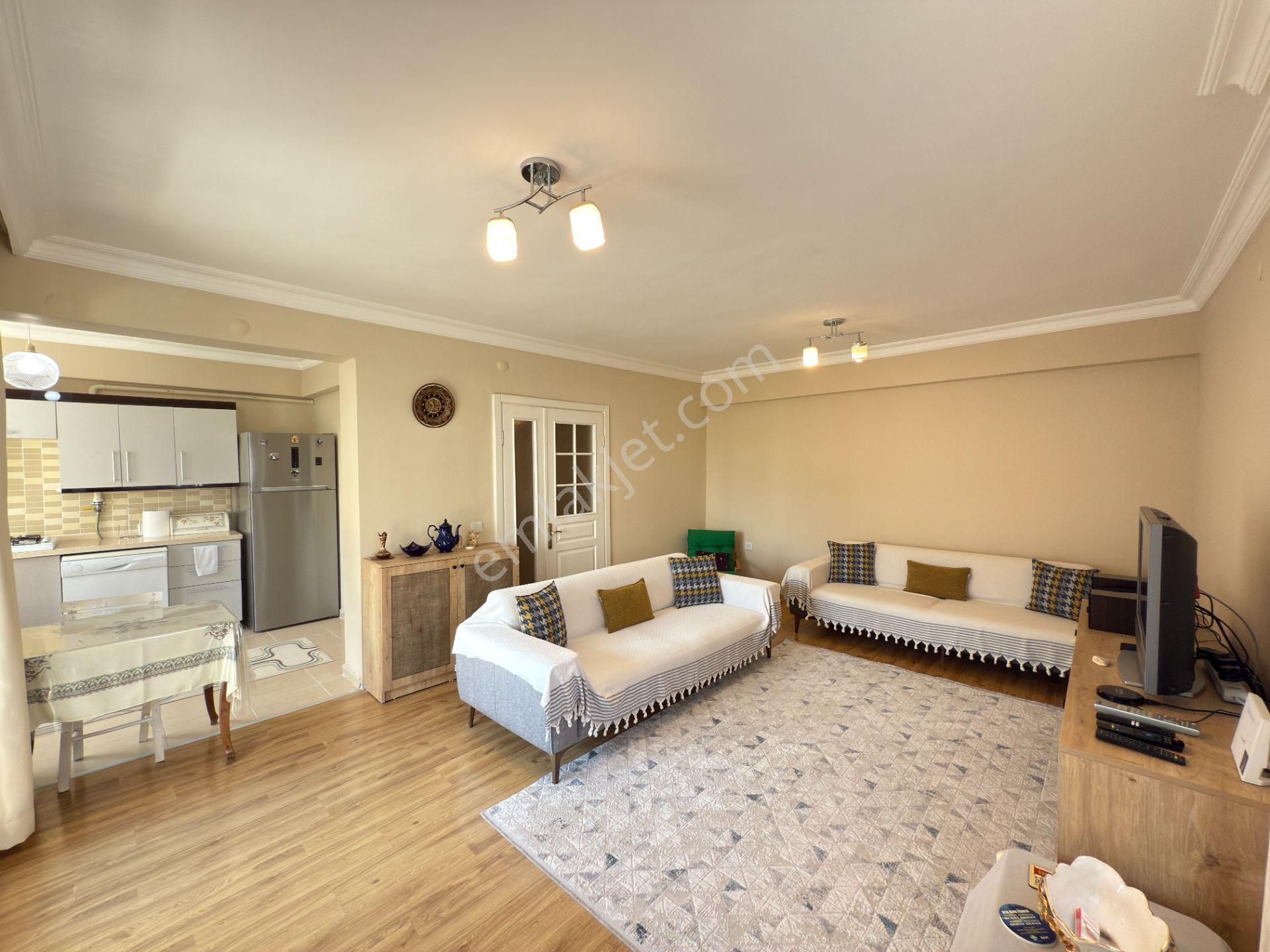 Kuşadası Değirmendere Ahmet Cengiz Sitesi'nde Satılık Temiz Ve Bakımlı 2+1 Daire - Görsel 15