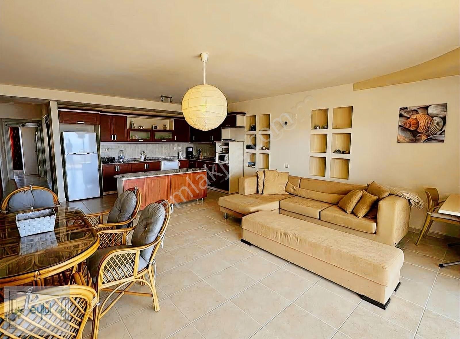 Çeşmelide Denize Sıfır Lüks Eşyalı 3+1 Yazlık Daire - Görsel 6