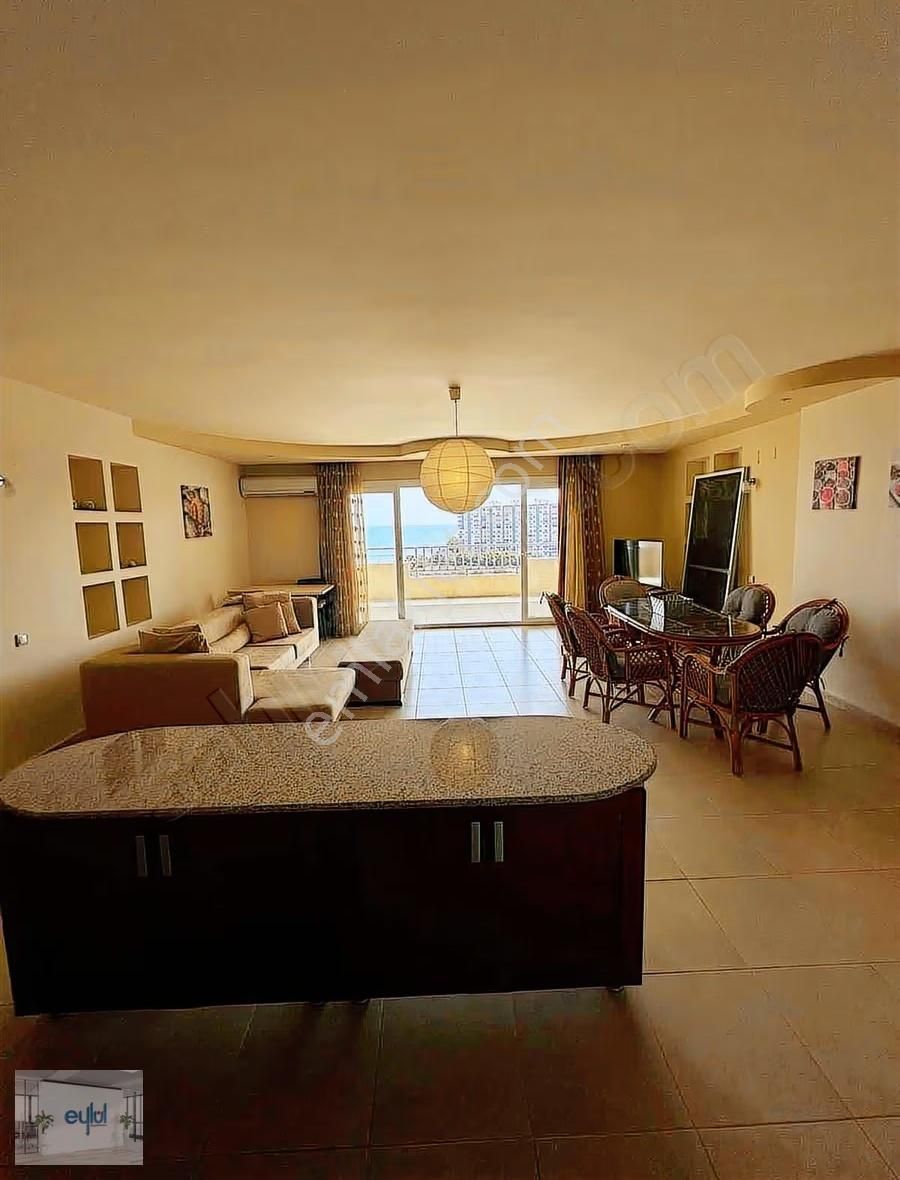 Çeşmelide Denize Sıfır Lüks Eşyalı 3+1 Yazlık Daire - Görsel 11