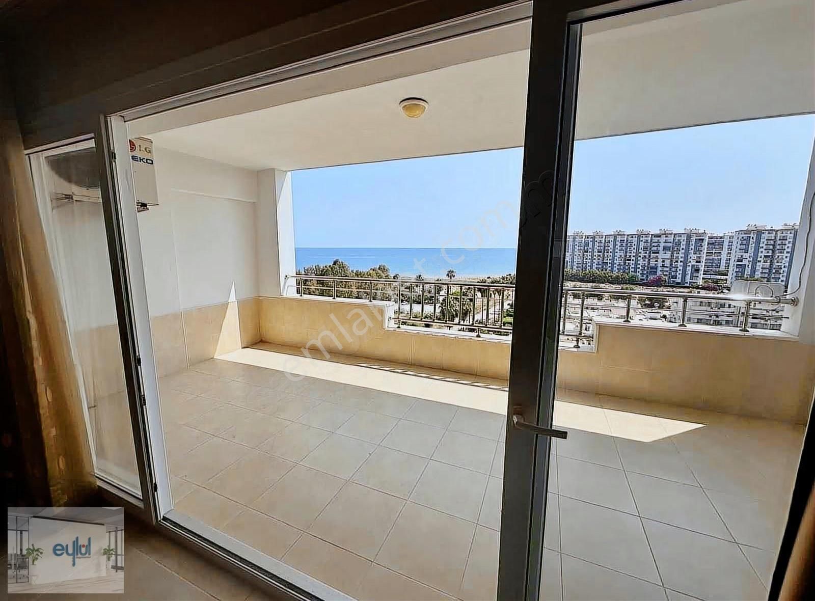 Çeşmelide Denize Sıfır Lüks Eşyalı 3+1 Yazlık Daire - Görsel 13