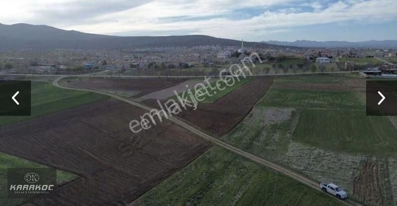 Akören Merkez Hacılarda Satılık 1048 M2 İmar Dibi Tarla - Görsel 6