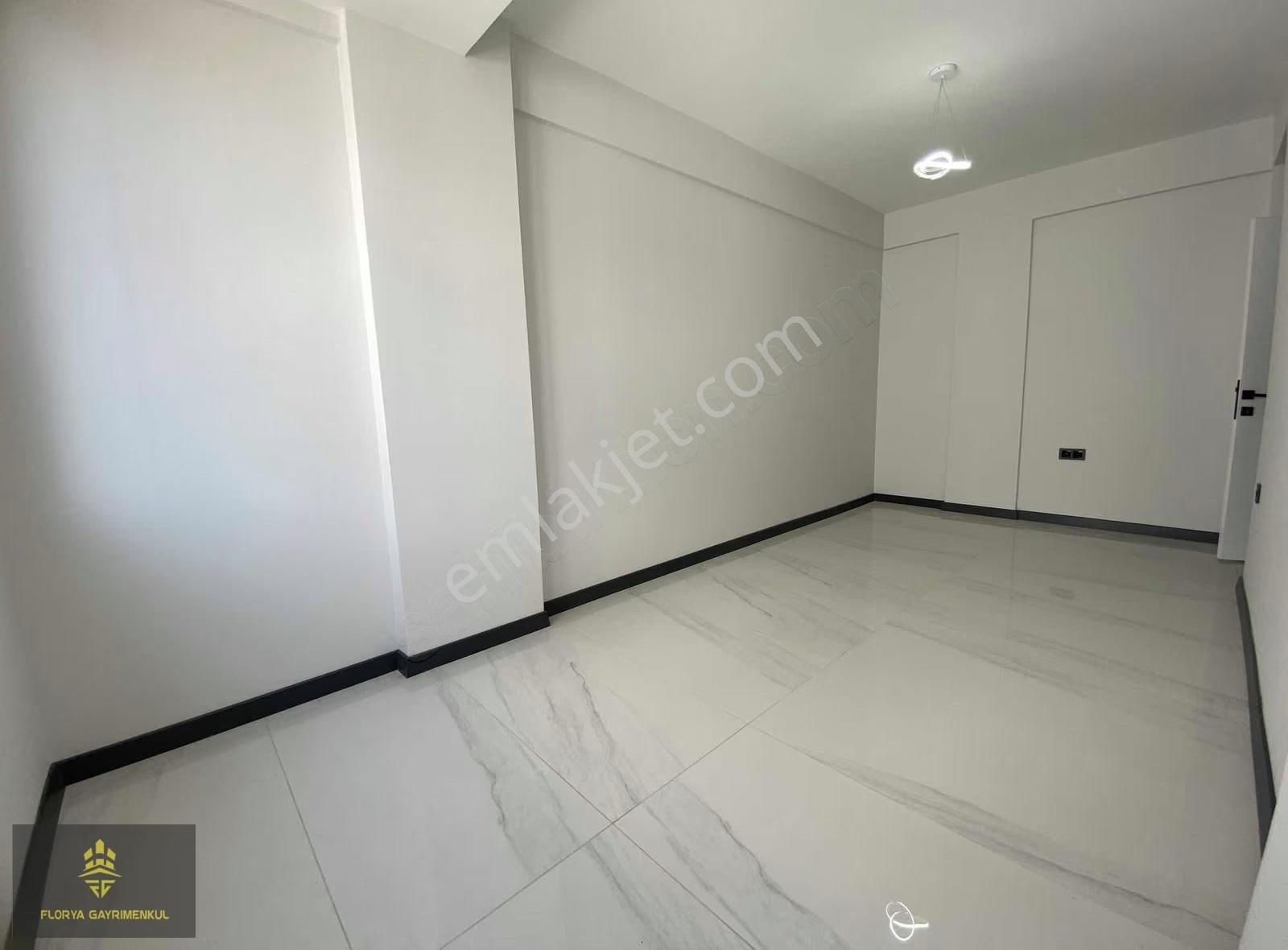 Florya'dan Eğitimciler Caddesi Yakını Yerden Isıtmalı 3+1 Daire - Görsel 11