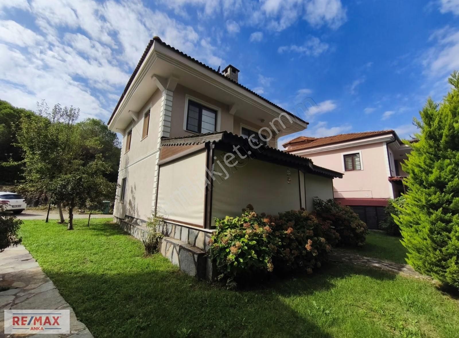 Şile'de Havuzlu Site İçerisinde Satılık 4+1 Müstakil Villa - Görsel 7