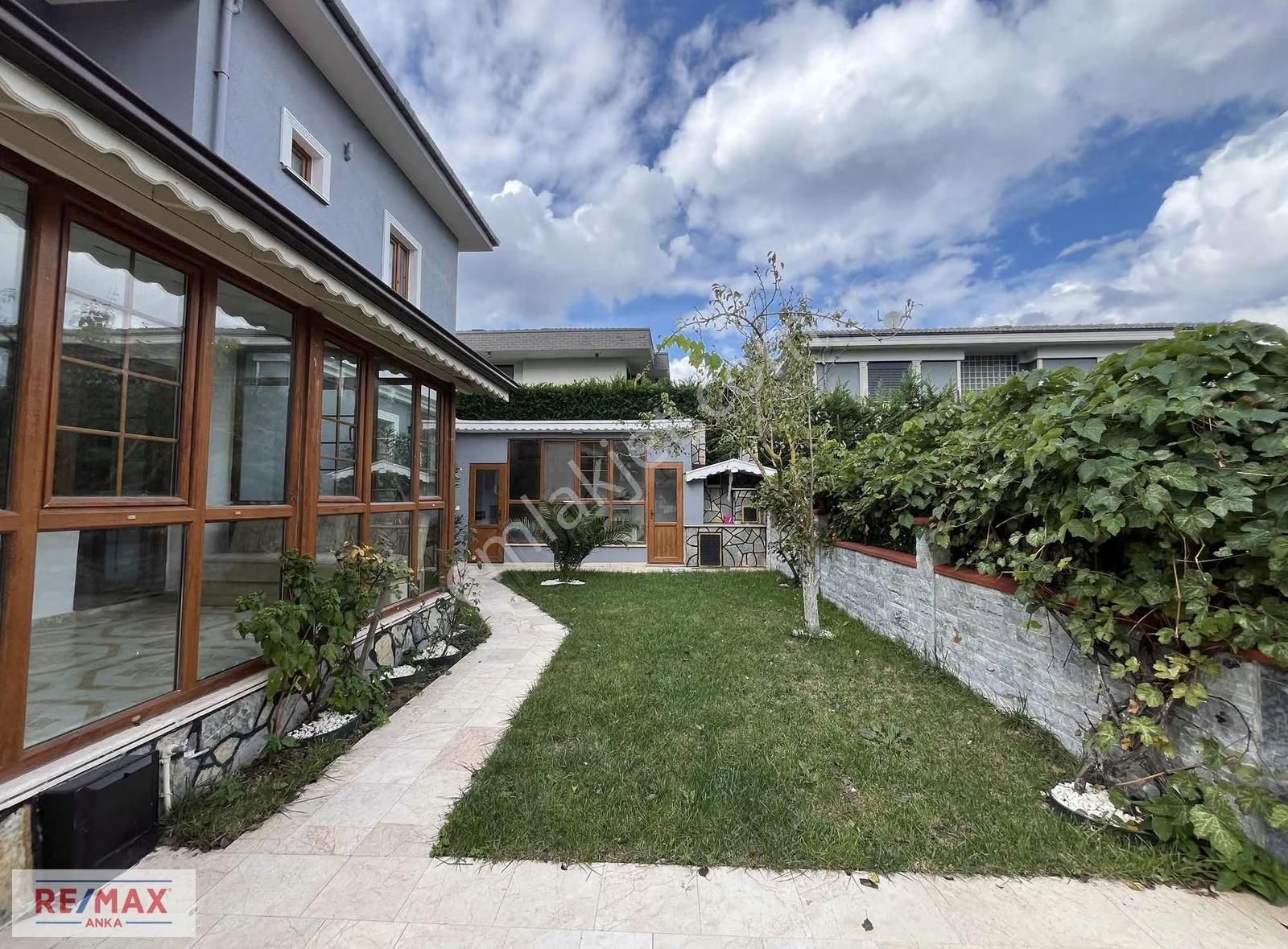 Şile Remax Anka'dan Kumbaba'da 6+2 Geniş Bahçeli Satılık Villa - Görsel 4