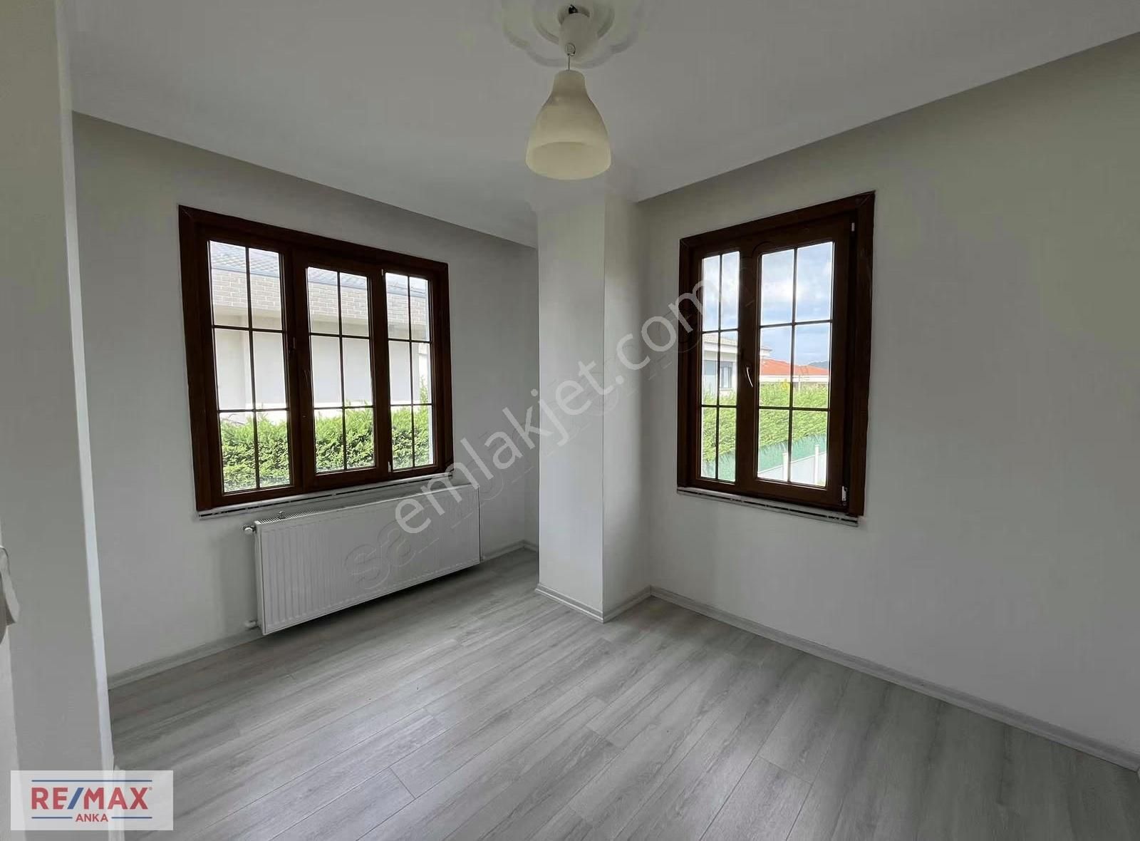 Şile Remax Anka'dan Kumbaba'da 6+2 Geniş Bahçeli Satılık Villa - Görsel 14