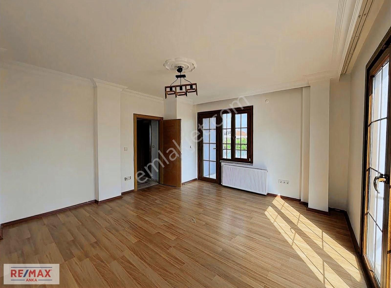 Şile Remax Anka'dan Kumbaba'da 6+2 Geniş Bahçeli Satılık Villa - Görsel 3