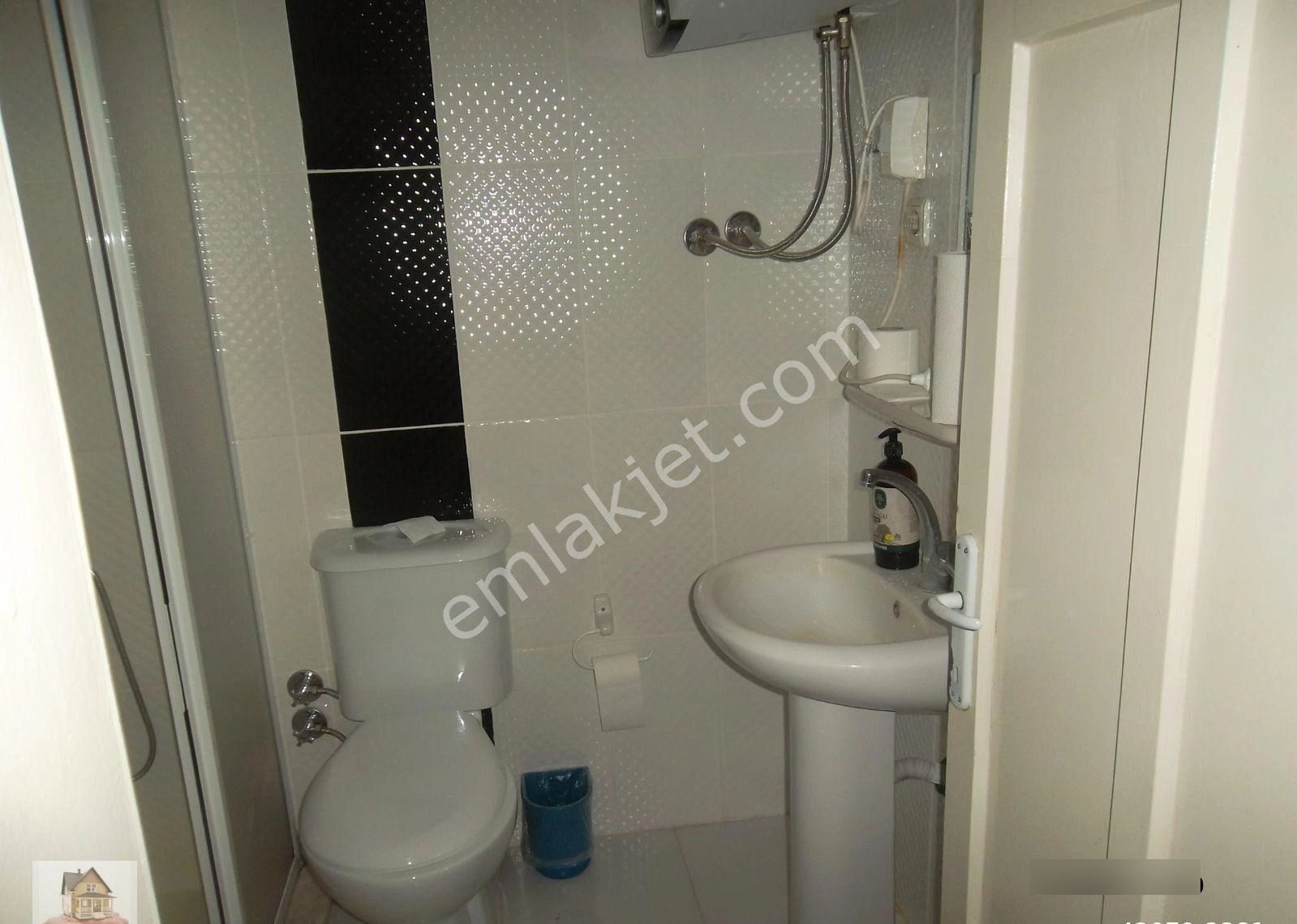 Halil Rıfat Caddesi Üzerinde Bakımlı Daire - Görsel 14