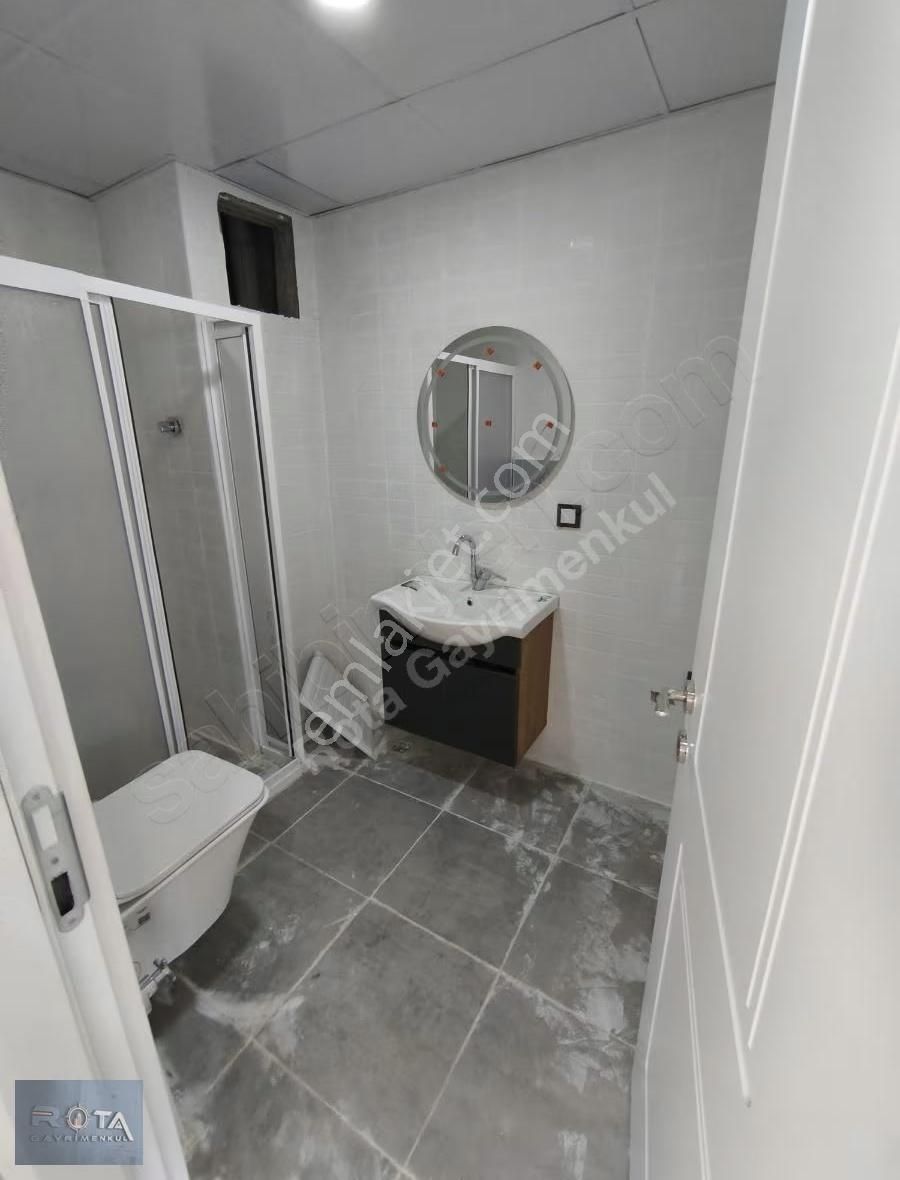 Rota'dan Sitesi İçinde Kiralık 2+0 Daire - Görsel 3